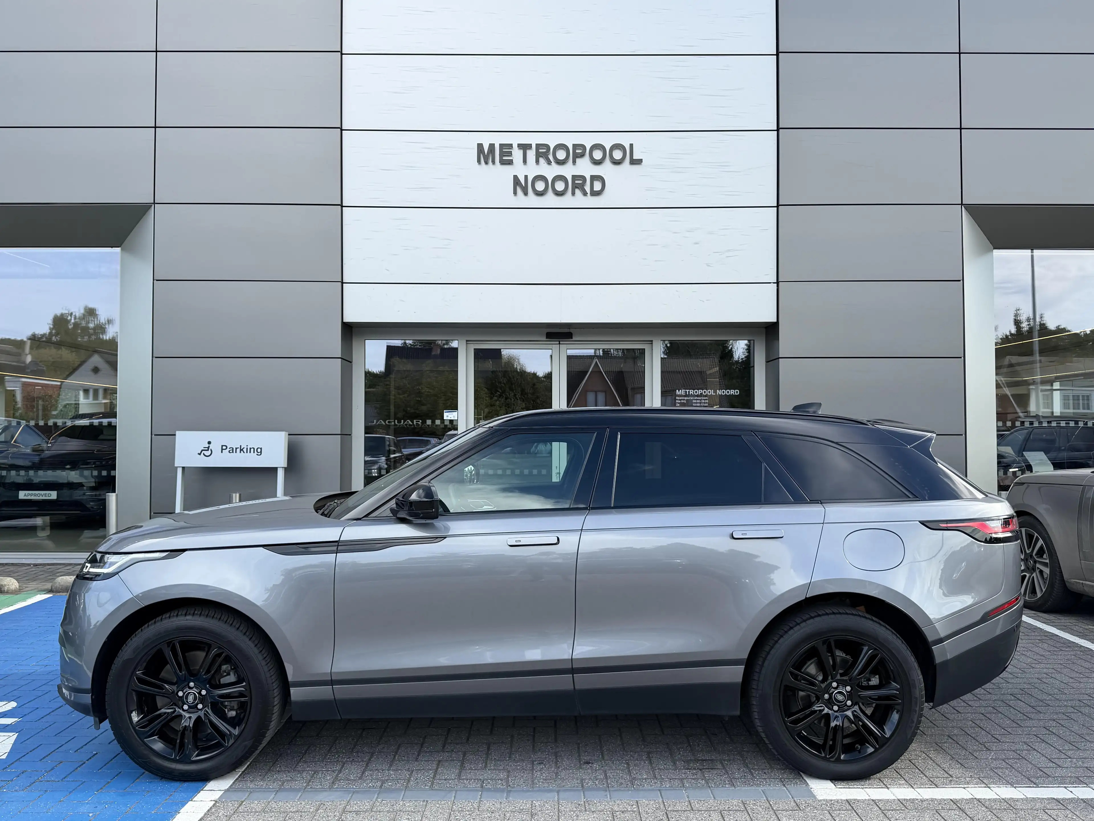 Land Rover Range Rover Velar P400e S — photo 3