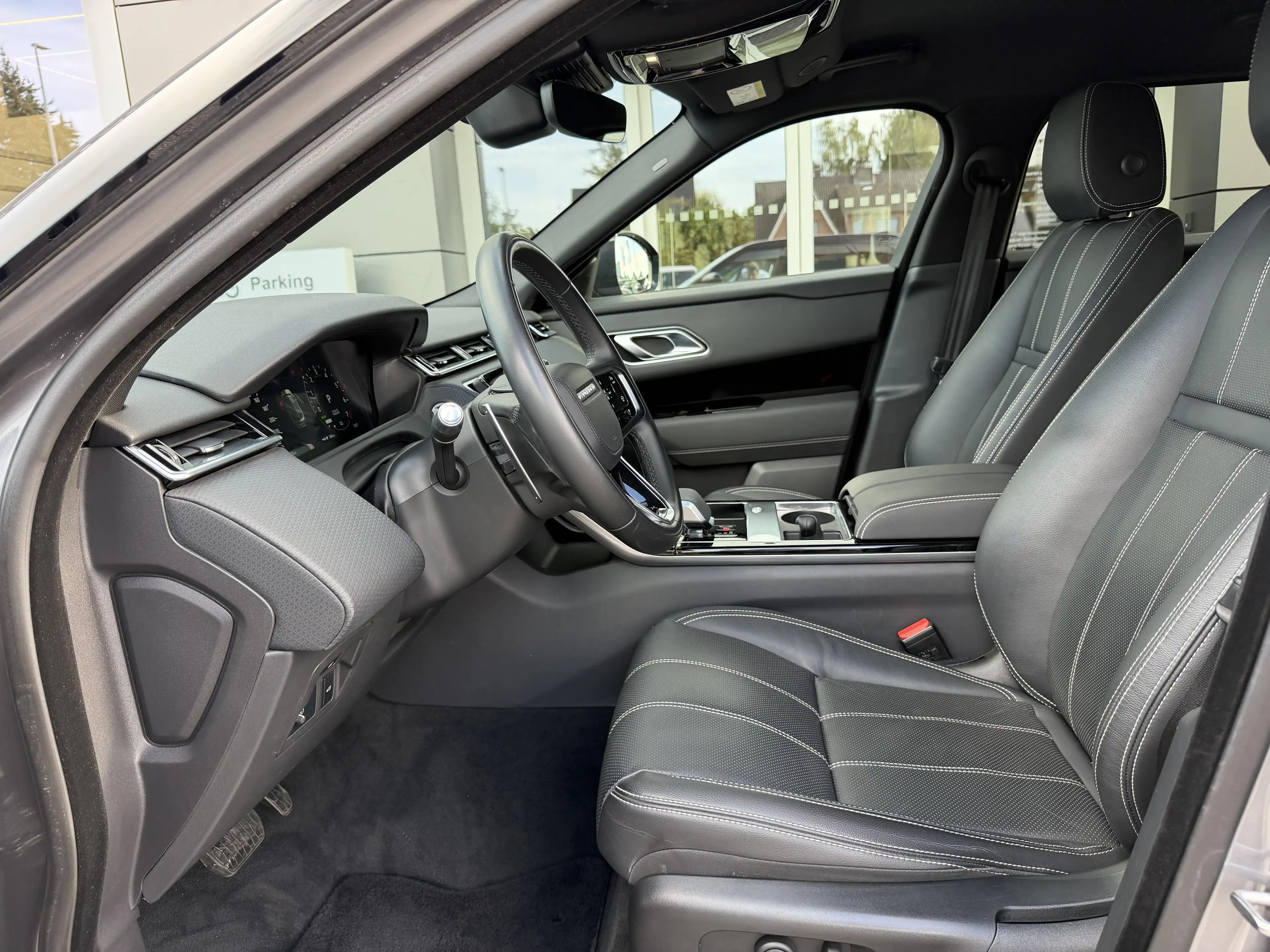 Land Rover Range Rover Velar P400e S — photo 9