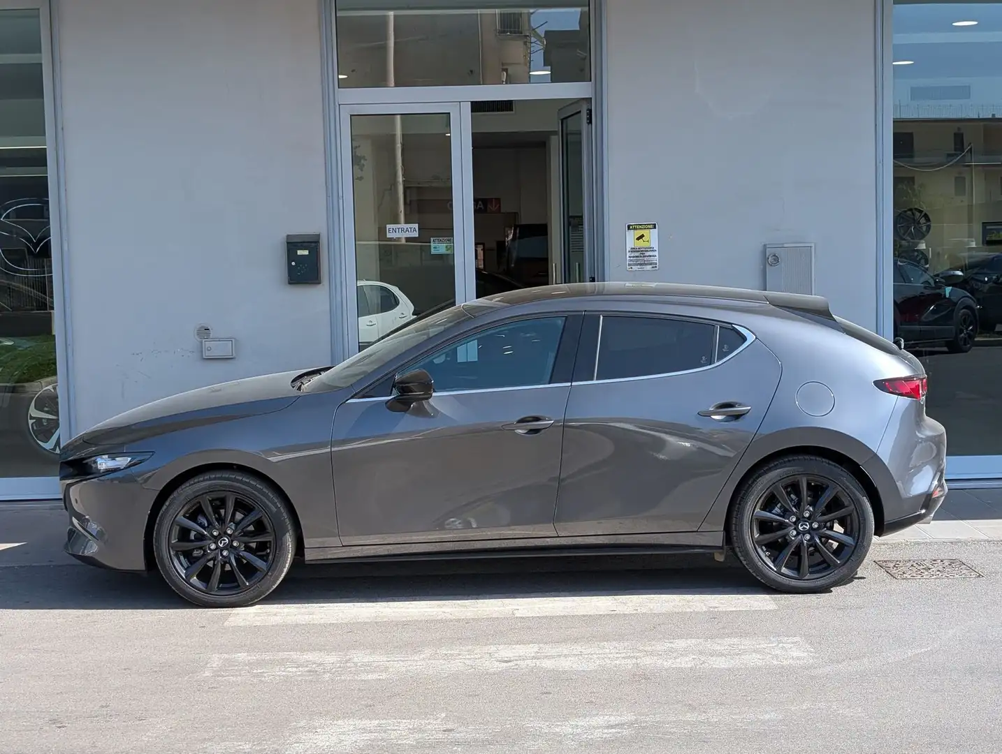 Mazda 3 e-Skyactiv-G M Hybrid Homura Grigio - 2