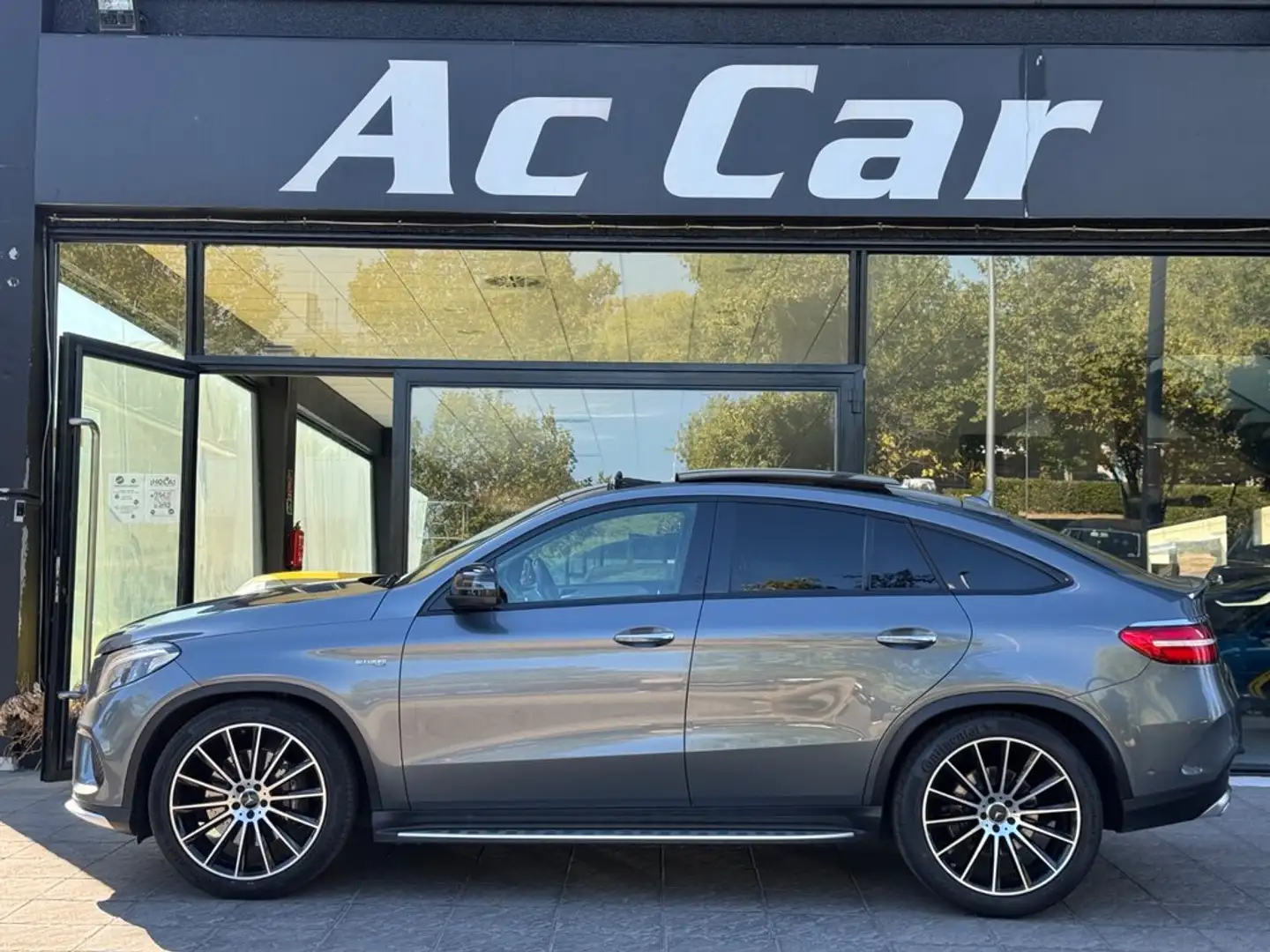 Mercedes-Benz GLE 43 AMG Mercedes-AMG 4MATIC Gris - 1