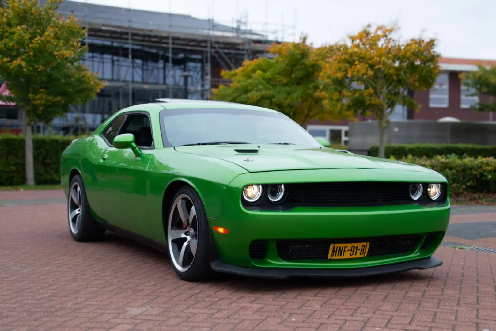 Dodge Challenger SRT 6.4L V8 500PK 2011 Groen - 1