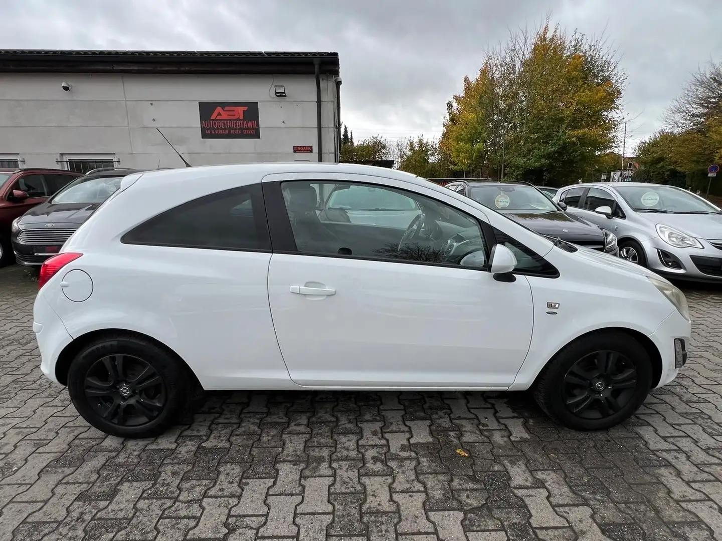 Opel Corsa D 1.4, TÜV NEU, Klima, PDC, SZH, Garantie Weiß - 2