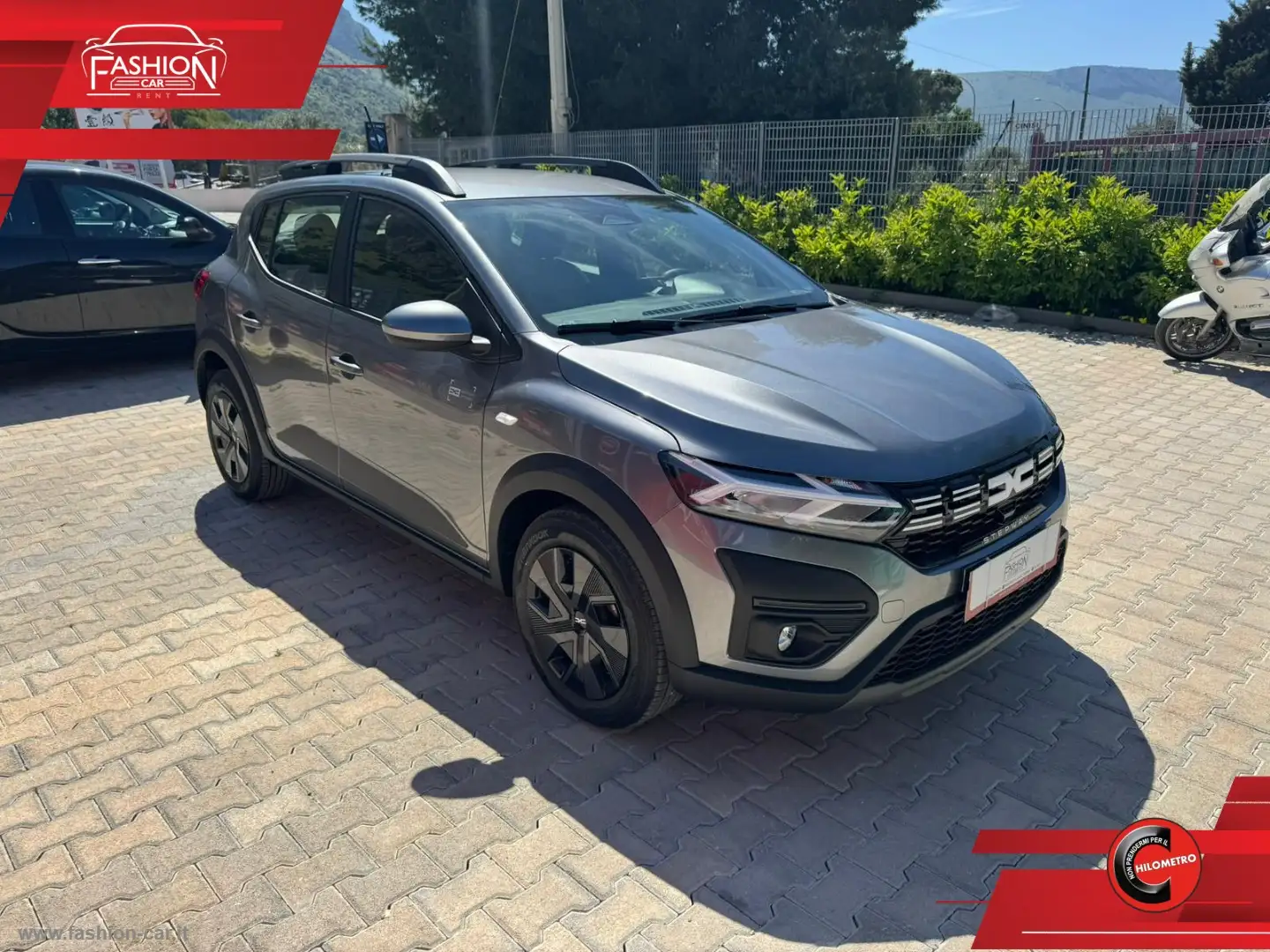 Dacia Sandero Stepway 1.0 TCe ECO-G Expression Grigio - 2