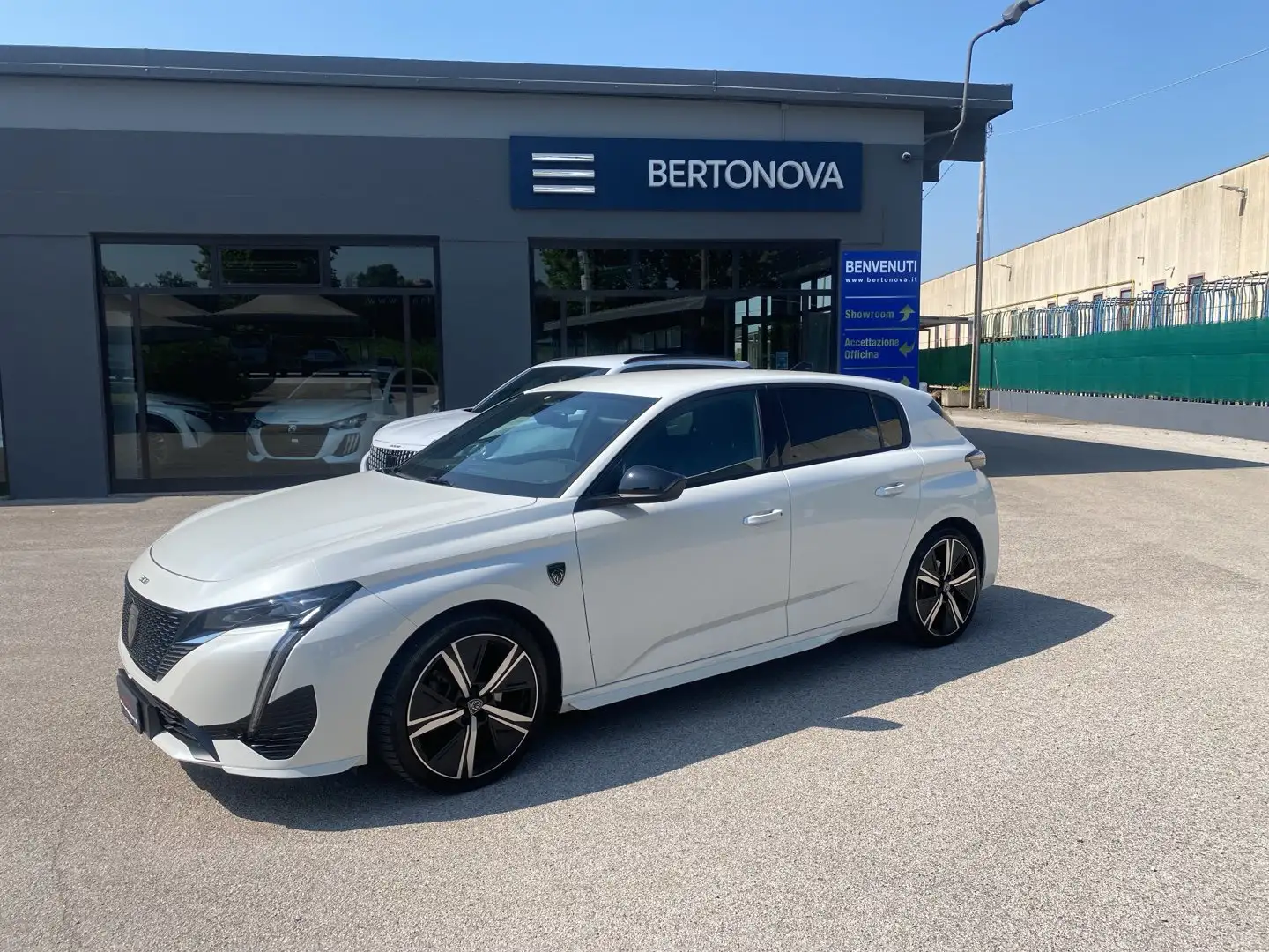 Peugeot 308 BlueHDi 130 S&S EAT8 GT Weiß - 1