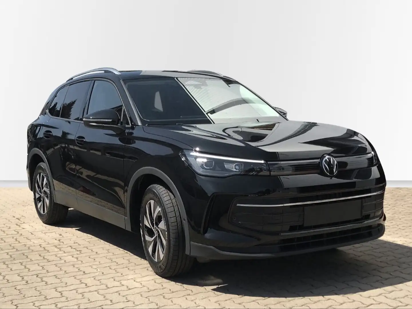 Volkswagen Tiguan Tiguan 1.5 eTSI DSG Life,AHK,Navi,Garantie  Autom. Grün - 2