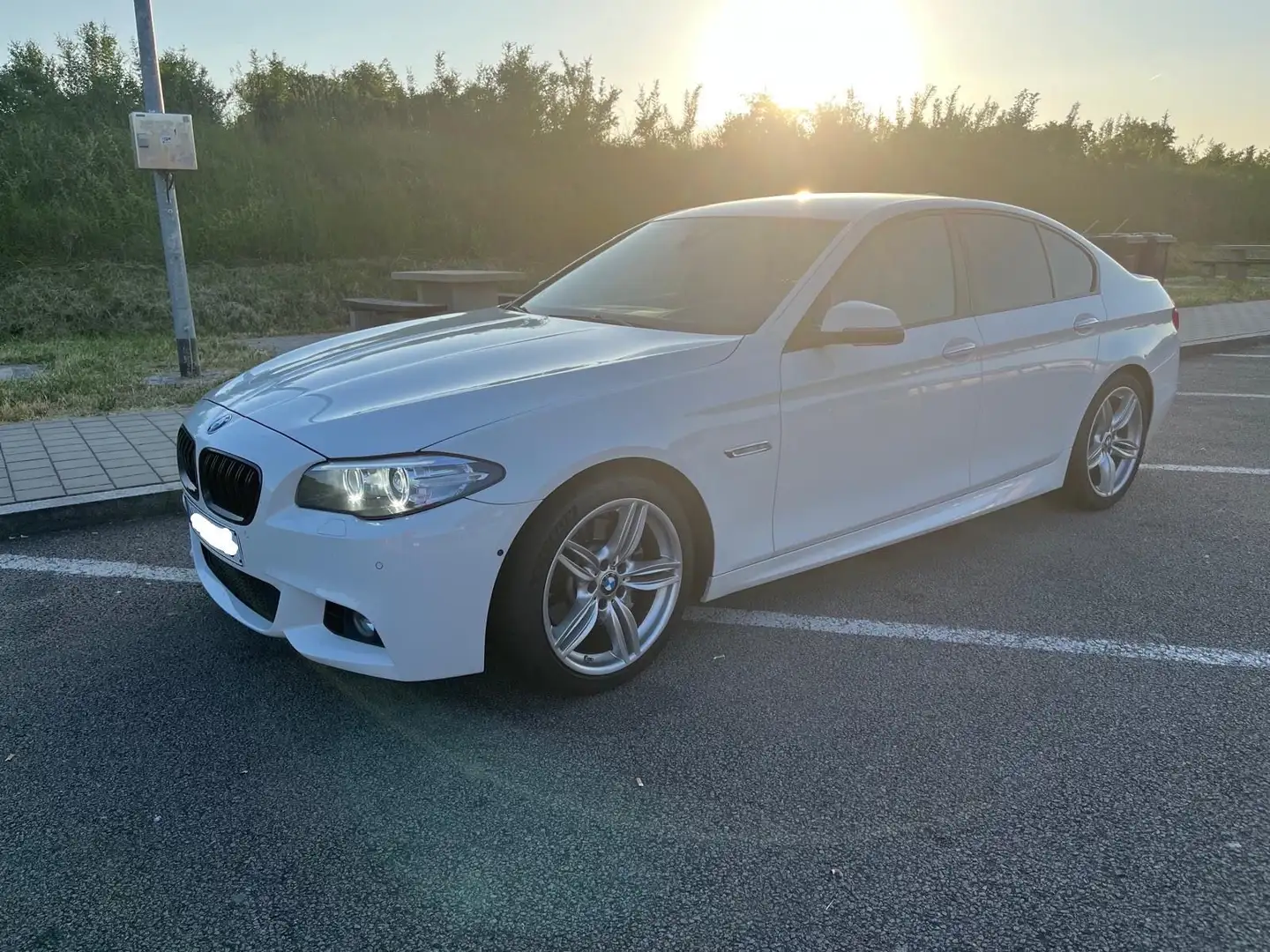BMW 530 530d Sport-Aut. M - Paket, Scheckheftgepflegt, Fehér - 2