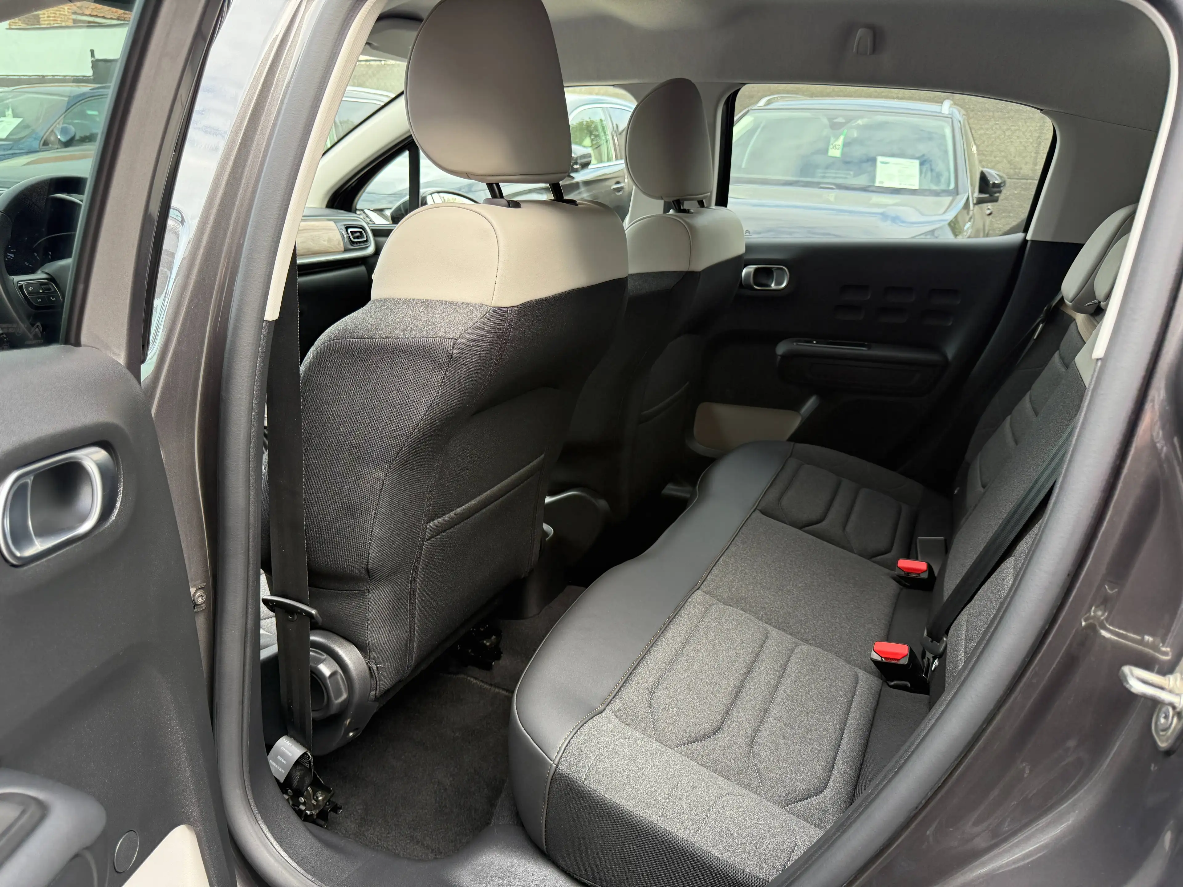 Citroen C3 1.2i 110PK SHINE AUTOMAAT NAVIGATIE CAMERA FULL LED CARPLAY PDC V+A BLUETOOTH — photo 14