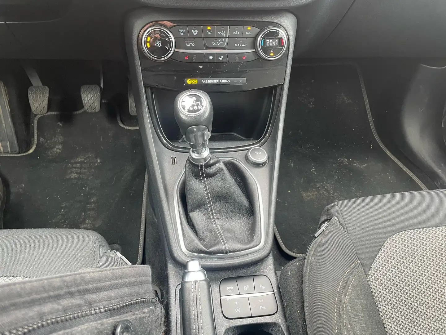 Ford Puma EcoBoost Hybrid TITANIUM met X pakket 155 pk Gris - 2