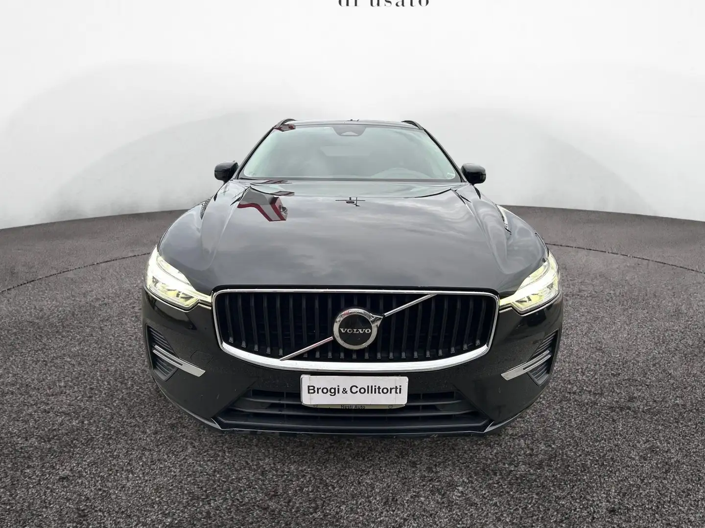 Volvo XC60 2.0 B4 Core automatico Nero - 2