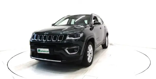Jeep Compass view 3