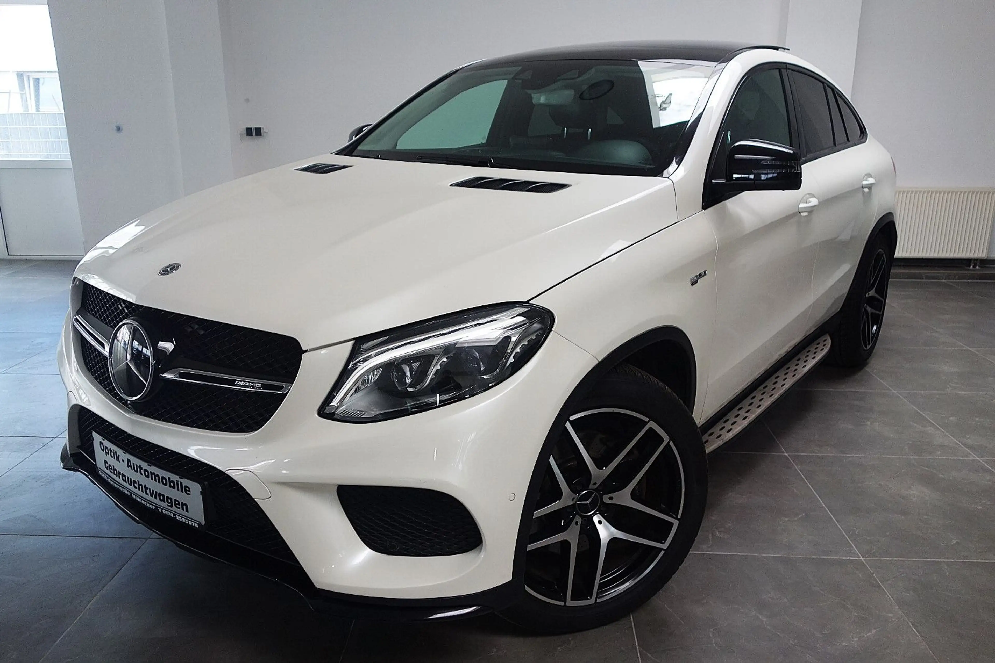 Mercedes-Benz GLE 43 AMG Coupe Designo 9G/360°/Pan/Night/21-Zo