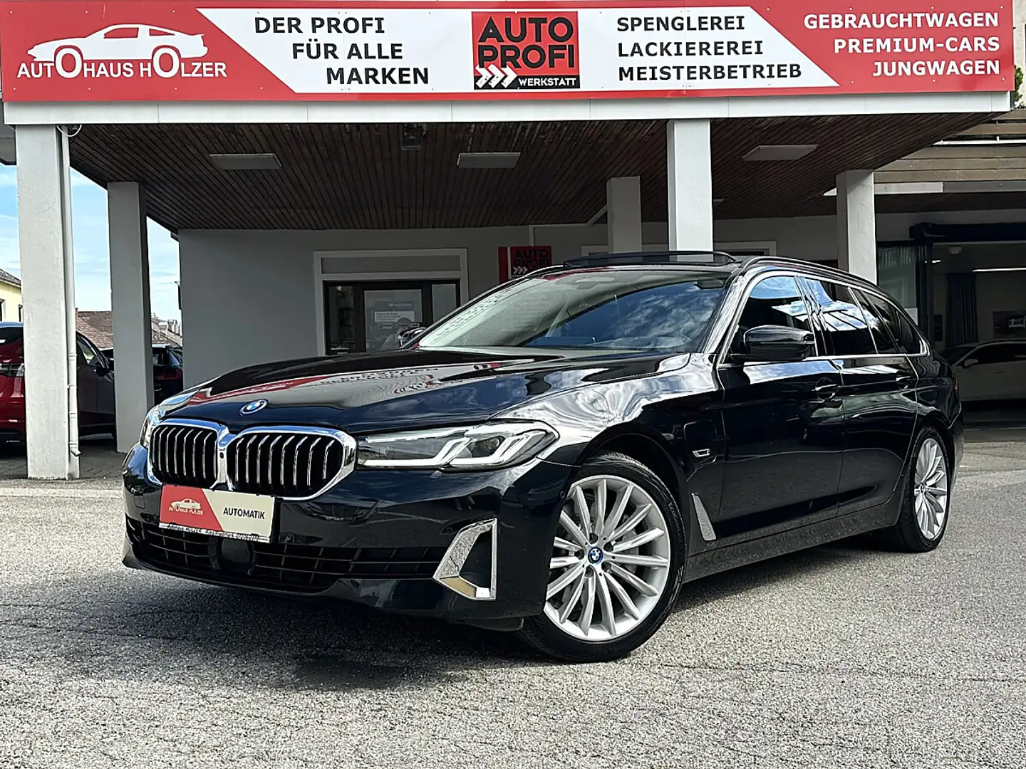 BMW Sonstige 5er-Reihe 530e xDrive Touring Luxury-Line *NP 9... Schwarz - 1