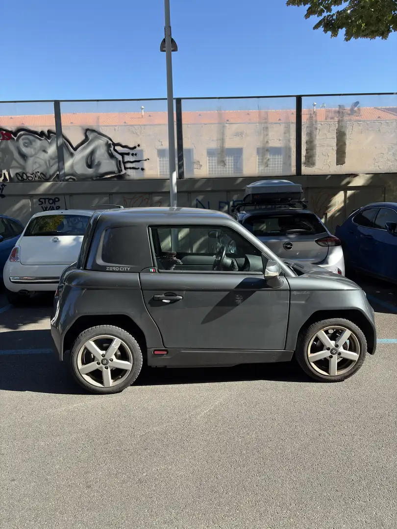 Tazzari EV Zero City Grau - 2