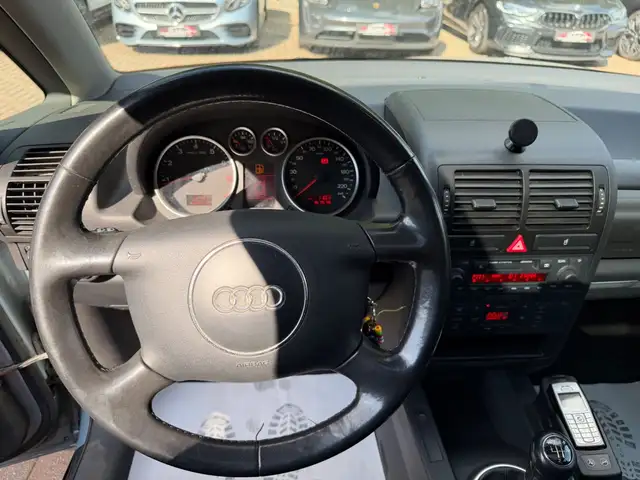 Audi A2 view 12