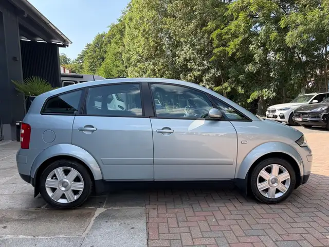 Audi A2 view 4
