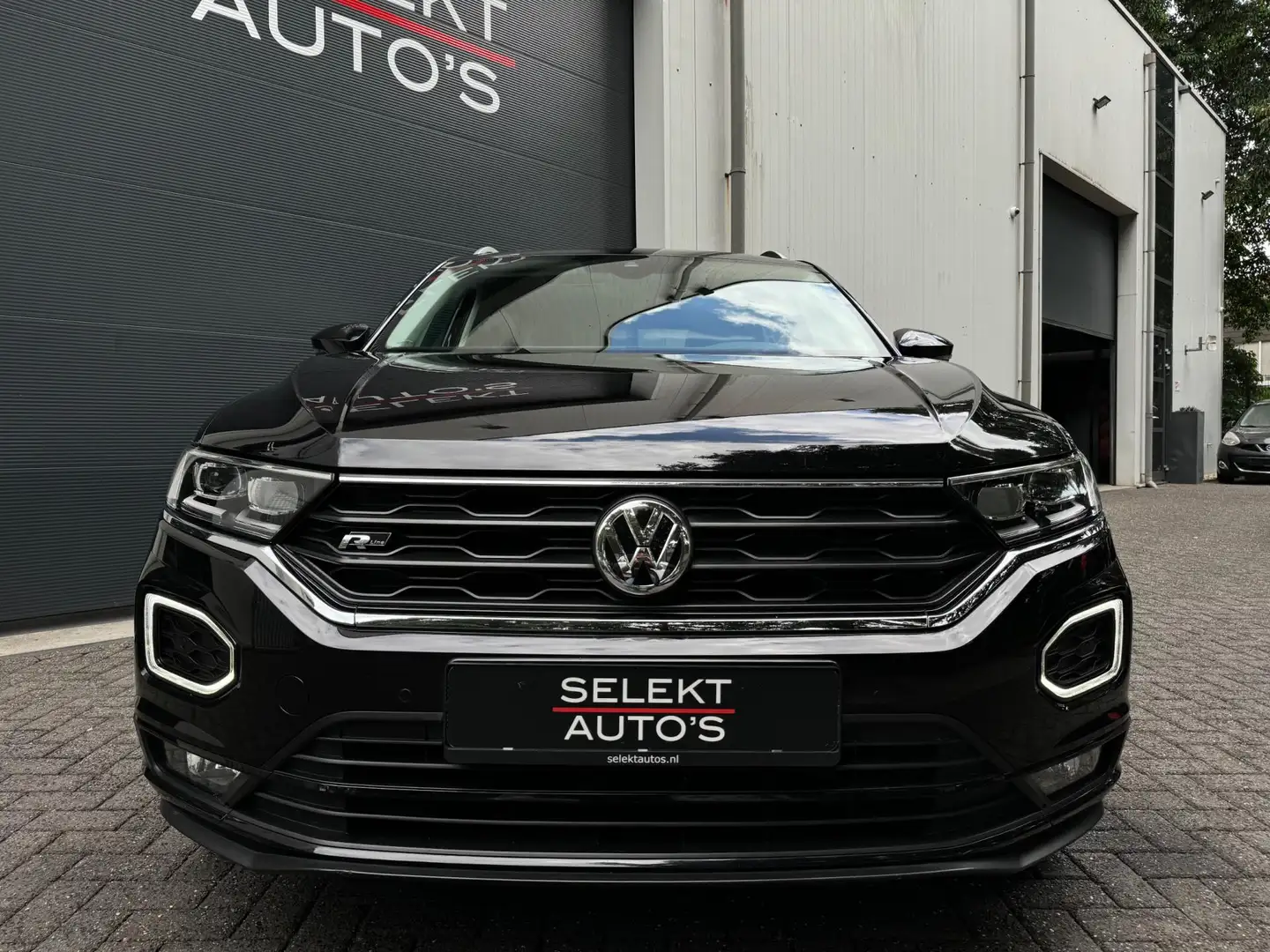 Volkswagen T-Roc 1.5 TSI R-Line 150 Pk DSG Pano/Virtual/Navigatie/1 Noir - 2
