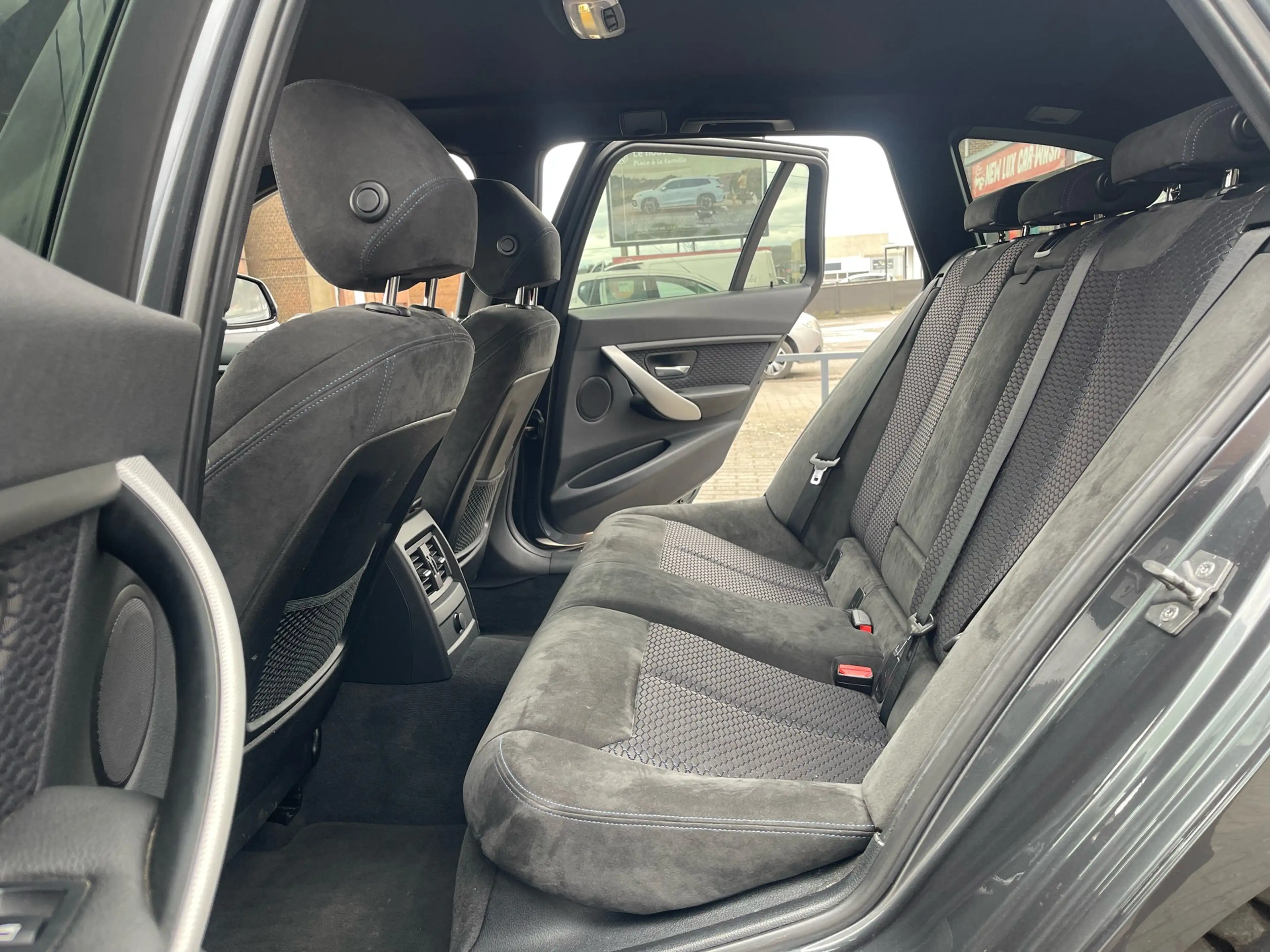 BMW 330 D X DRIVE / GARANTIE 12 MOIS / CARNET / 1er MAIN — photo 14