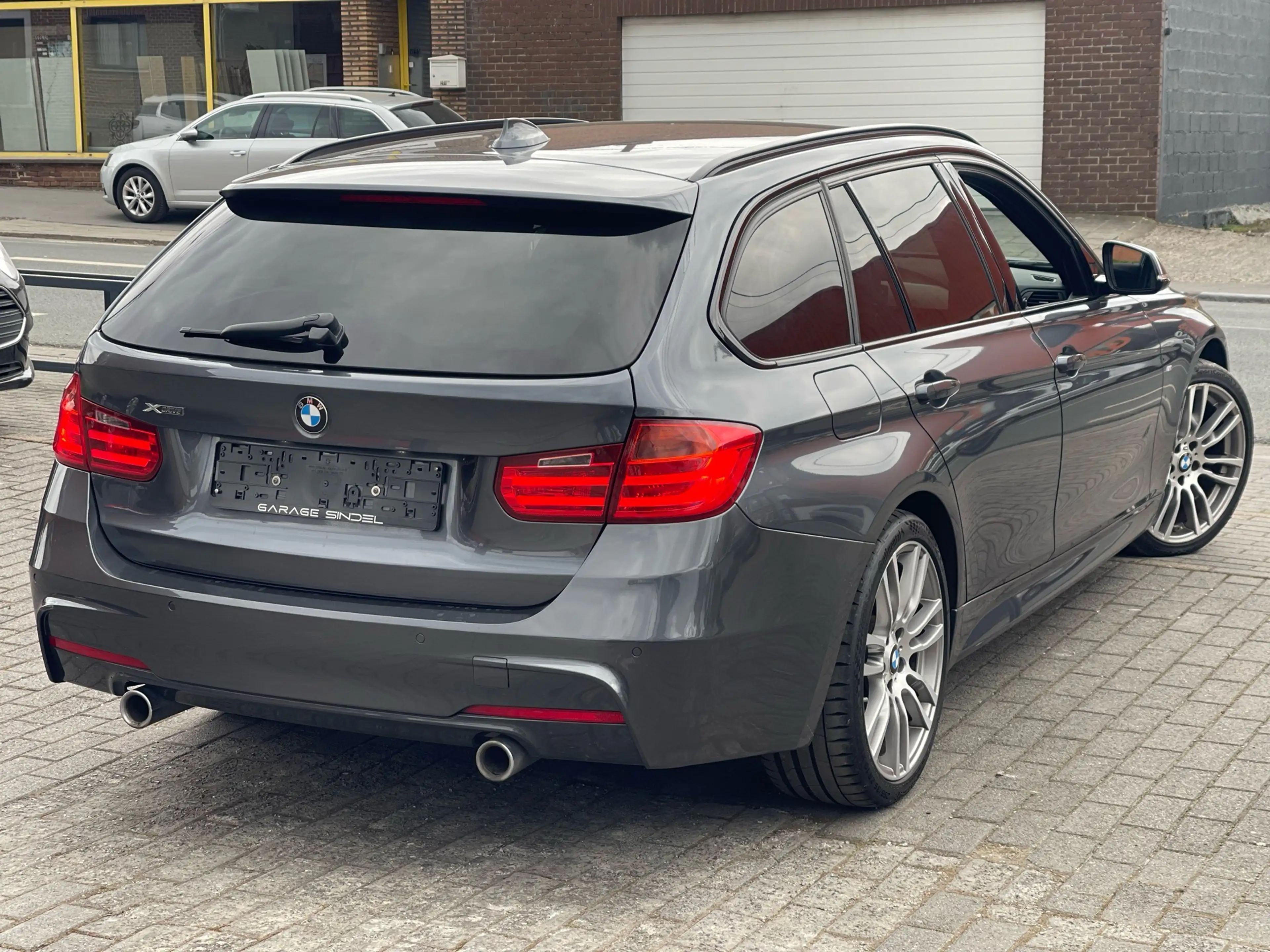 BMW 330 D X DRIVE / GARANTIE 12 MOIS / CARNET / 1er MAIN — photo 3