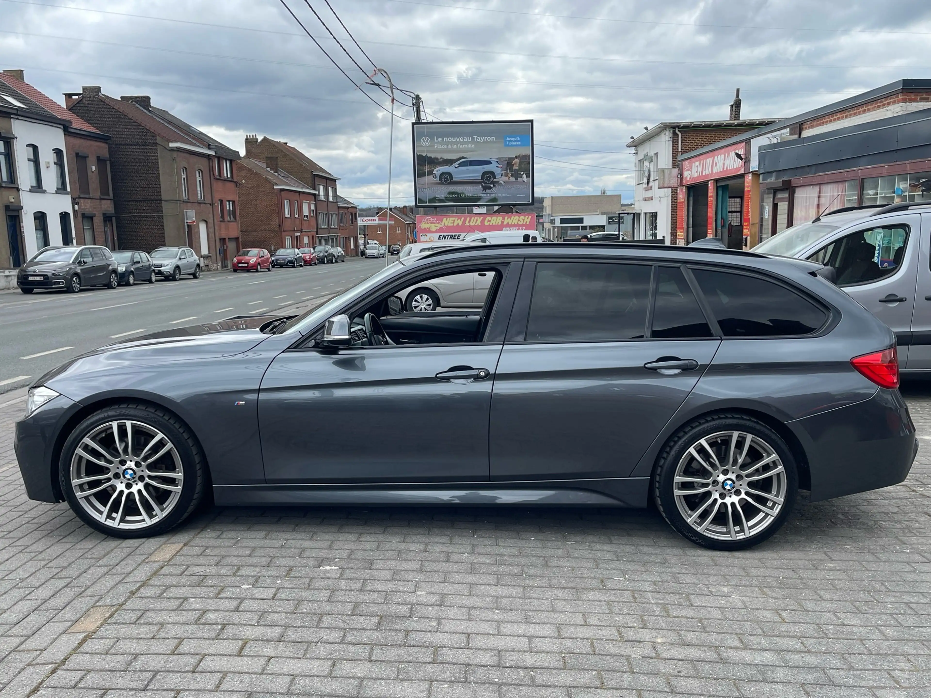 BMW 330 D X DRIVE / GARANTIE 12 MOIS / CARNET / 1er MAIN — photo 6