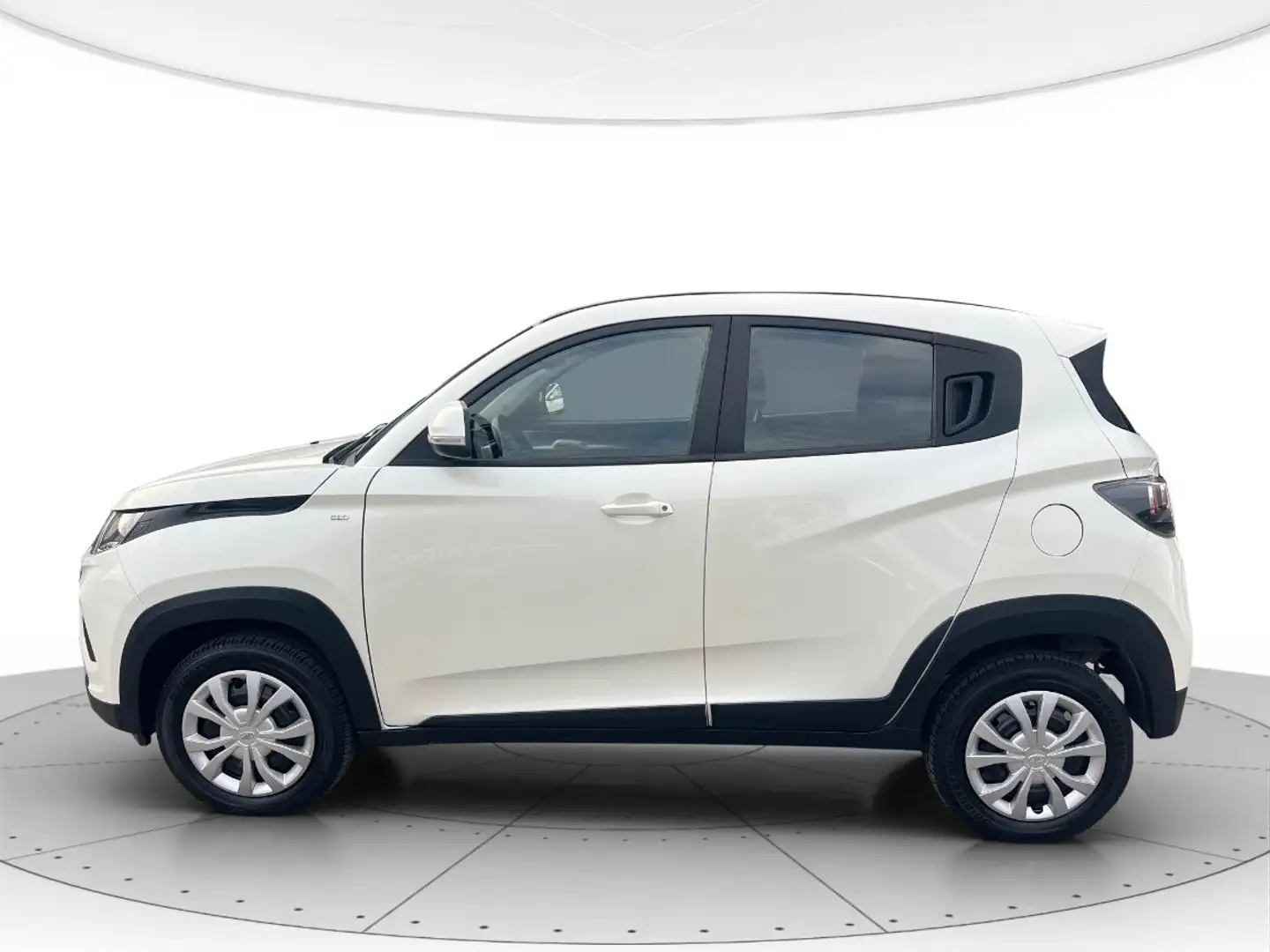 Mahindra KUV100 1.2 K6+ m-bifuel Blanco - 2
