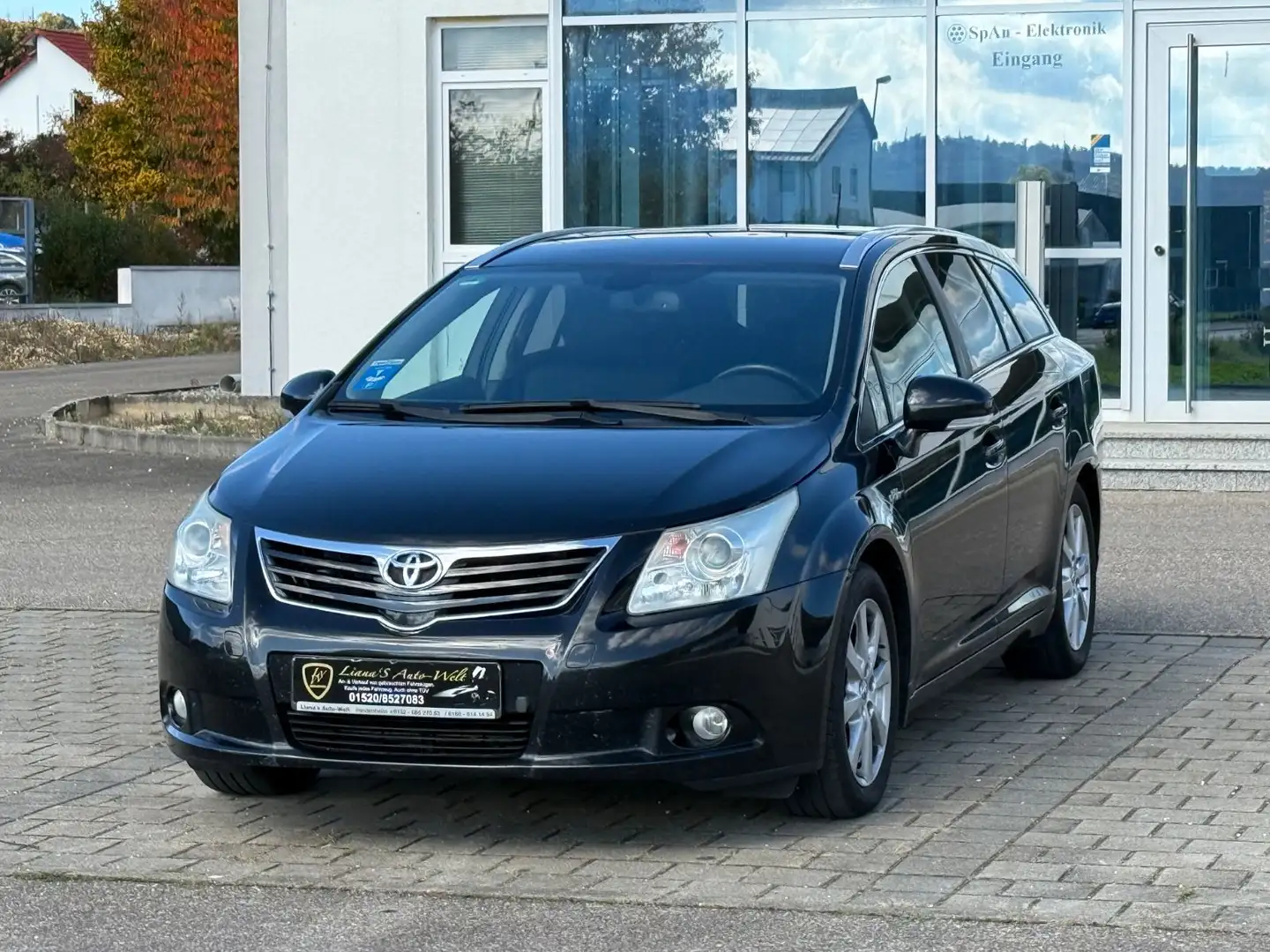 Toyota Avensis Kombi Executive Automatik Tüv/Au 09.2026 Schwarz - 2