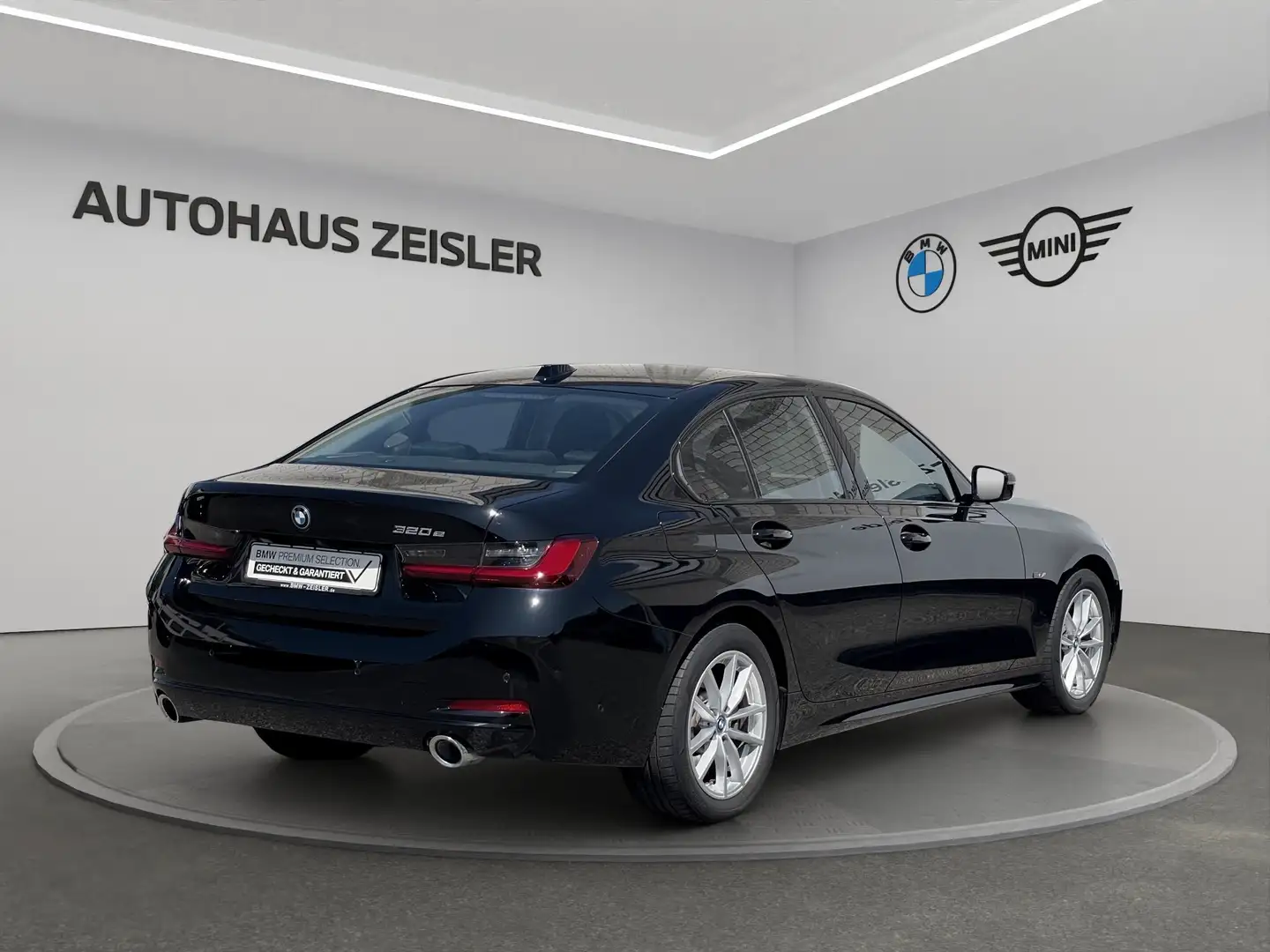 BMW 320 e Limousine HarmanKardon Parkassistent DAB Schwarz - 2