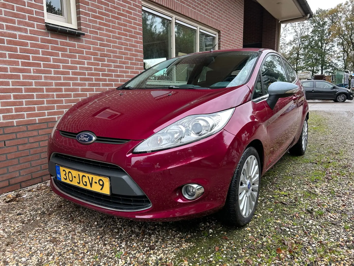 Ford Fiesta 1.6 Titanium Clima / Cruise/pdc Paars - 1