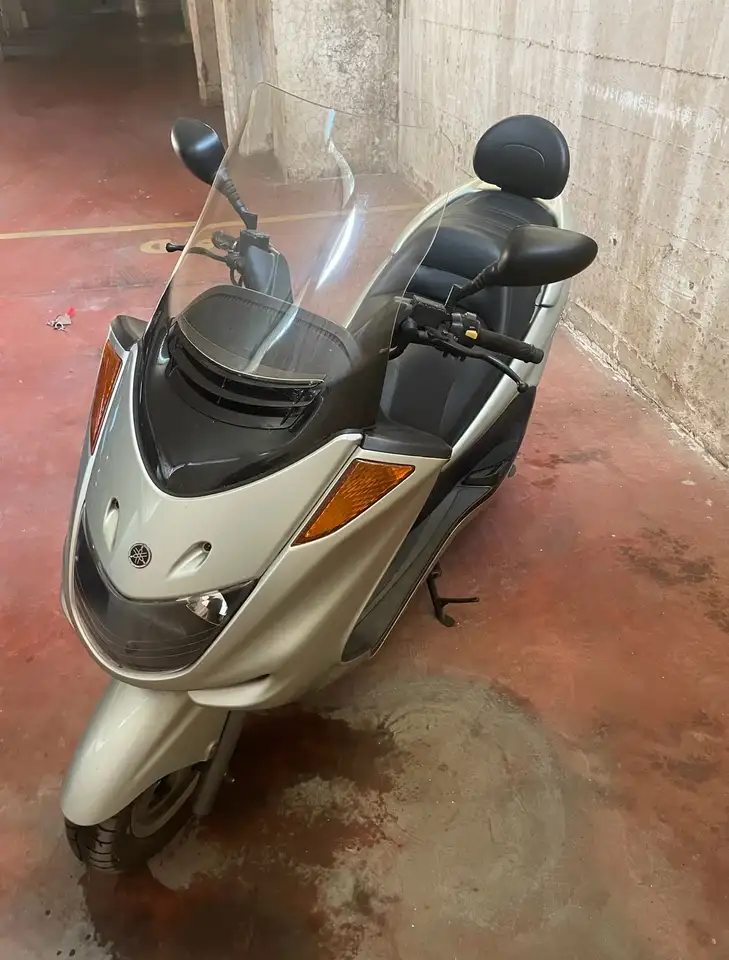 Yamaha Majesty 250