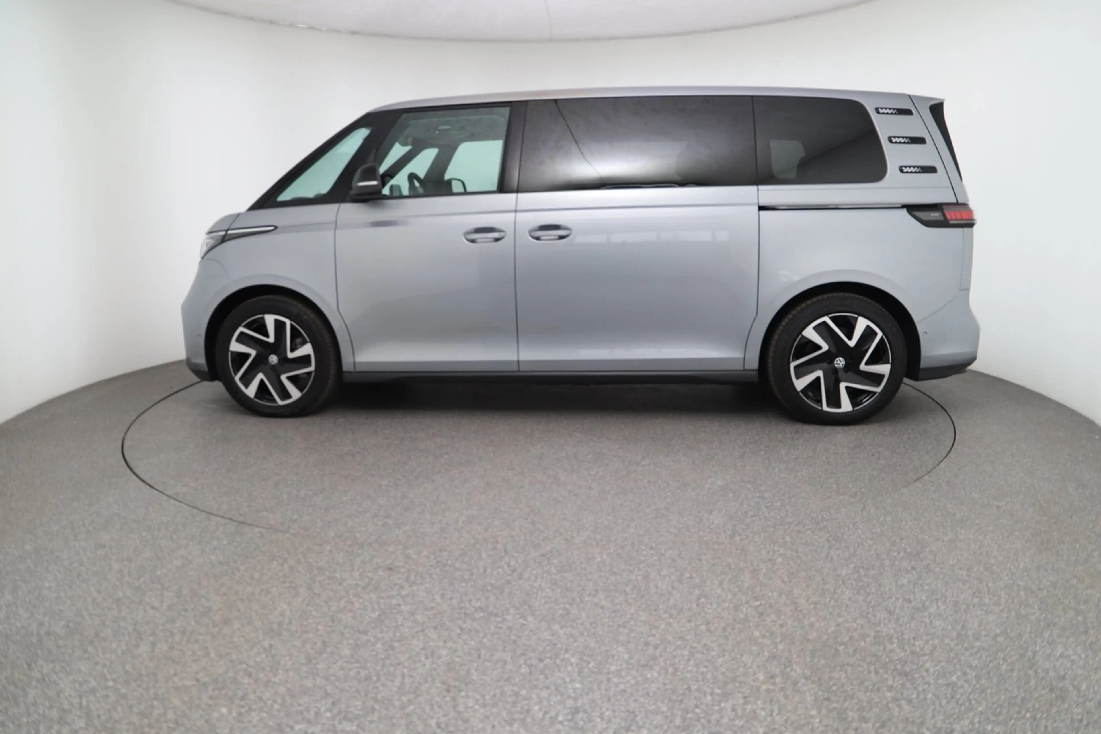 Volkswagen ID. Buzz VW ID. Buzz Pro LR 4MOTION 250 kW — photo 6