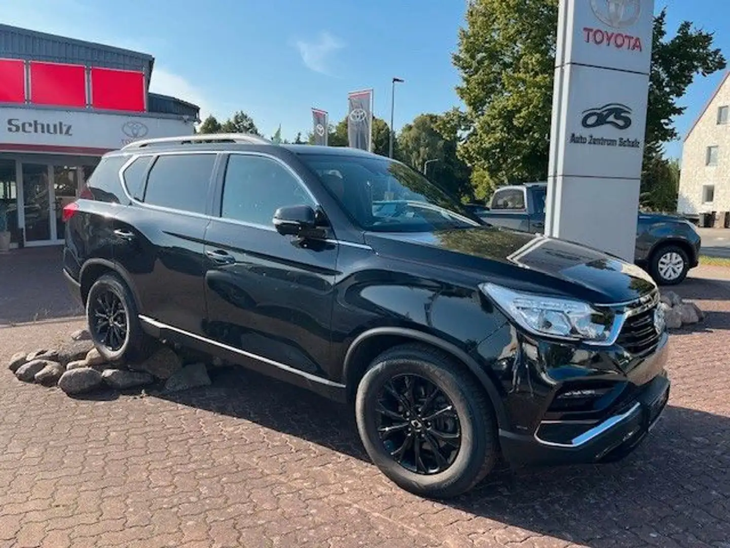 SsangYong Rexton 2.2 Diesel e-XDi 220 Sapphire 4WD AT Czarny - 1