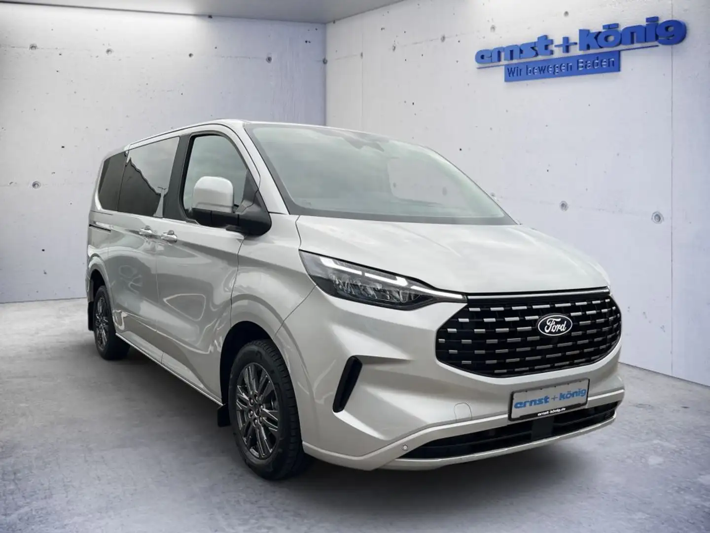 Ford Tourneo Custom 320 L1H1 VA Autm. Titanium Silber - 2