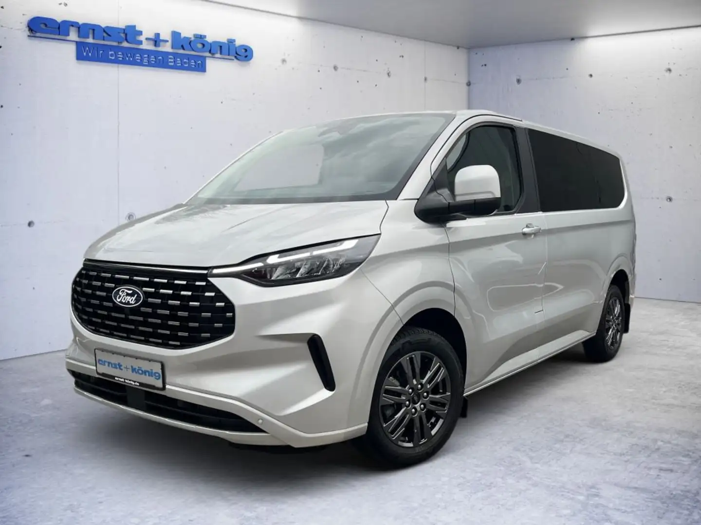 Ford Tourneo Custom 320 L1H1 VA Autm. Titanium Silber - 1