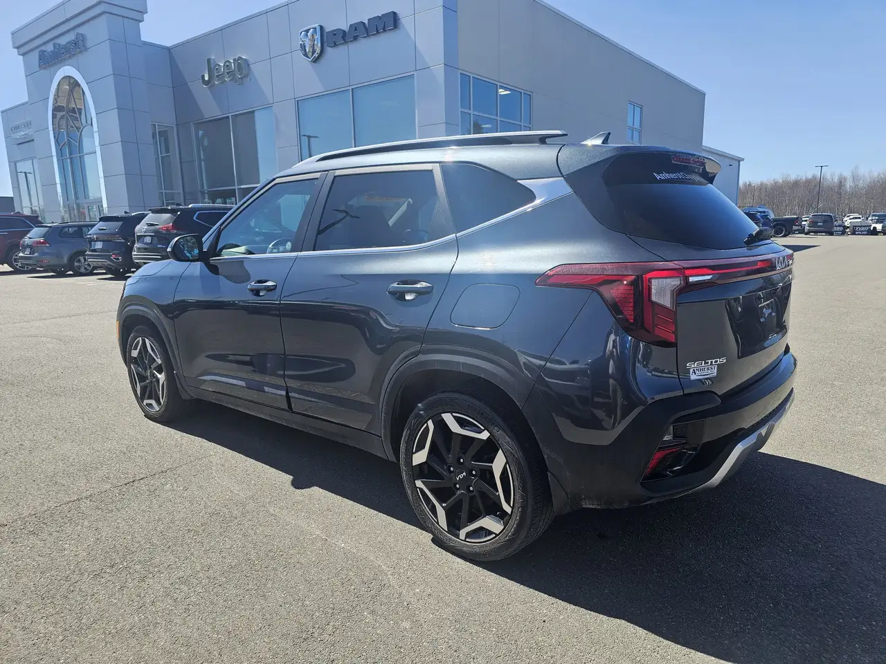 Kia Seltos снимка Kia Seltos