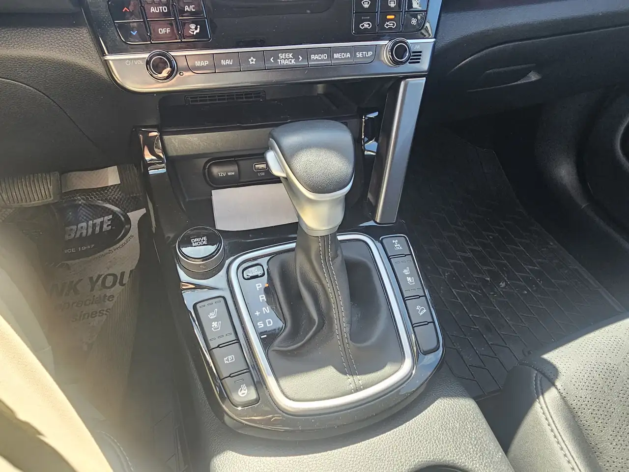 Kia Seltos снимка Kia Seltos