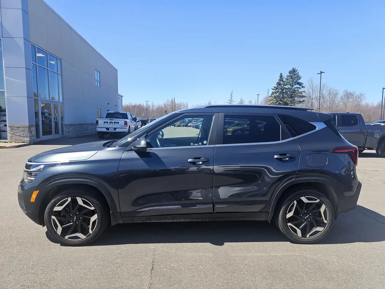 Kia Seltos снимка Kia Seltos