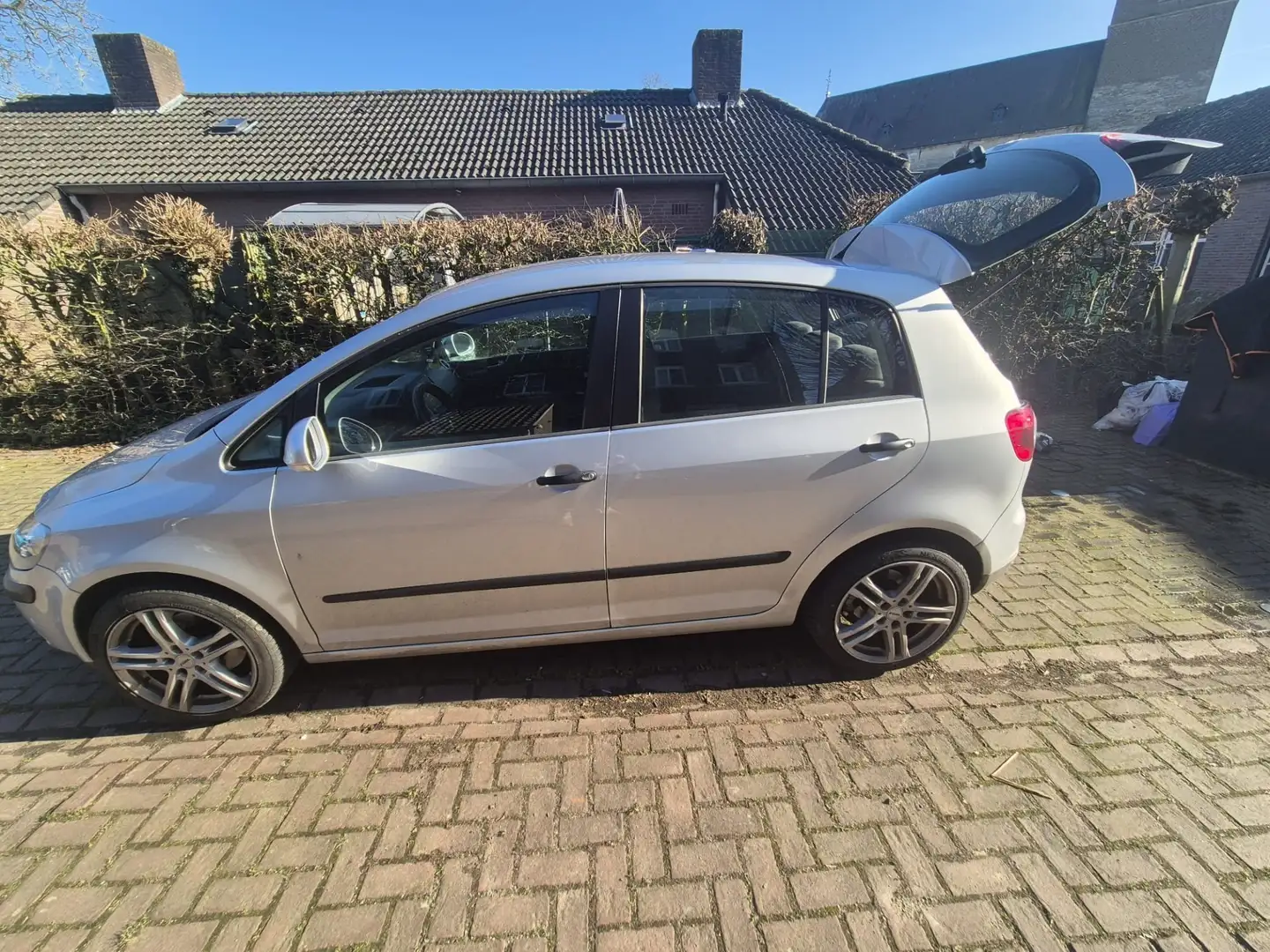 Volkswagen Golf Plus 1.6 FSI Automatik Trendline Gris - 1