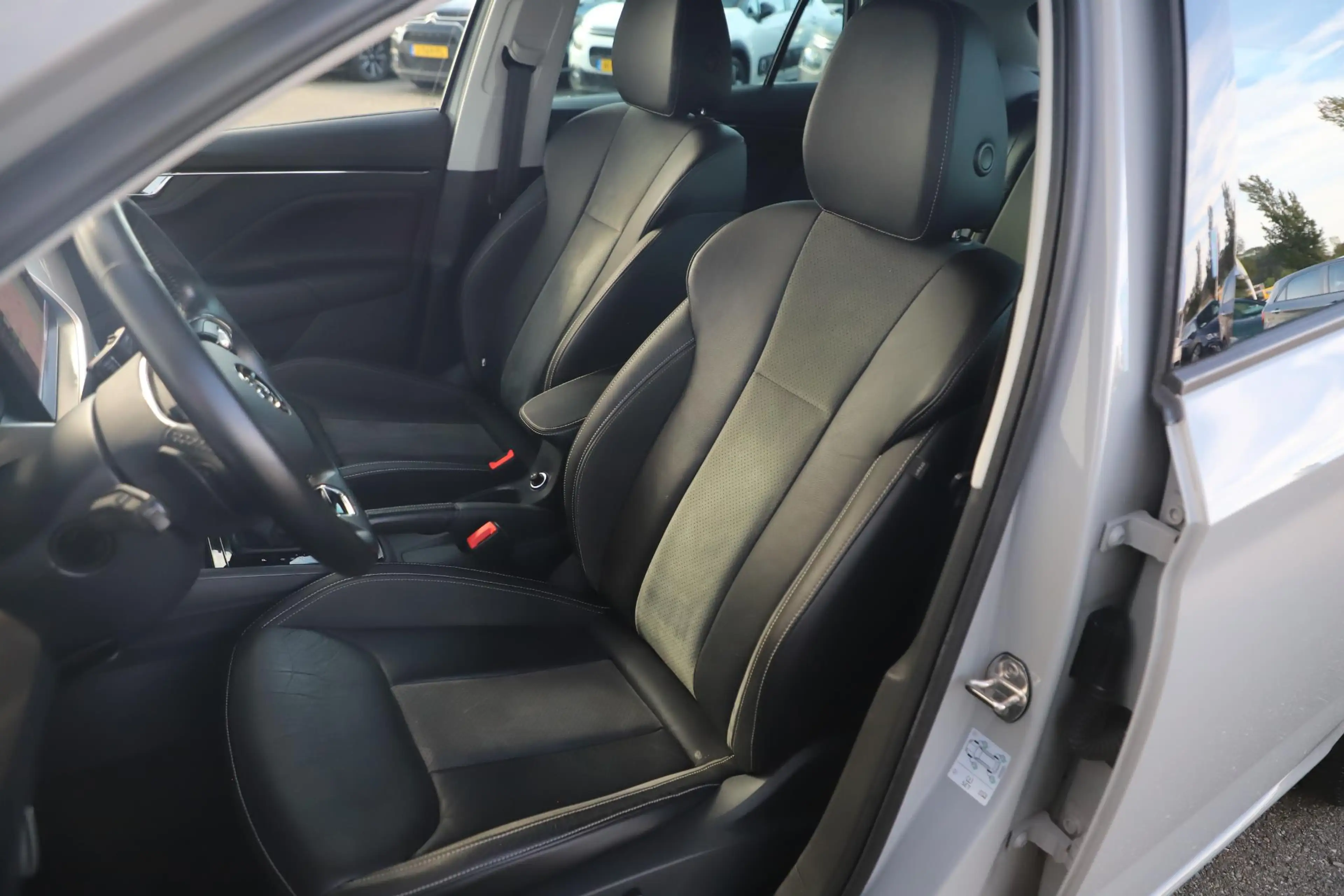 Skoda Scala 1.0 TSI Business Edition Automaat 18 inch LMV Virt — photo 6