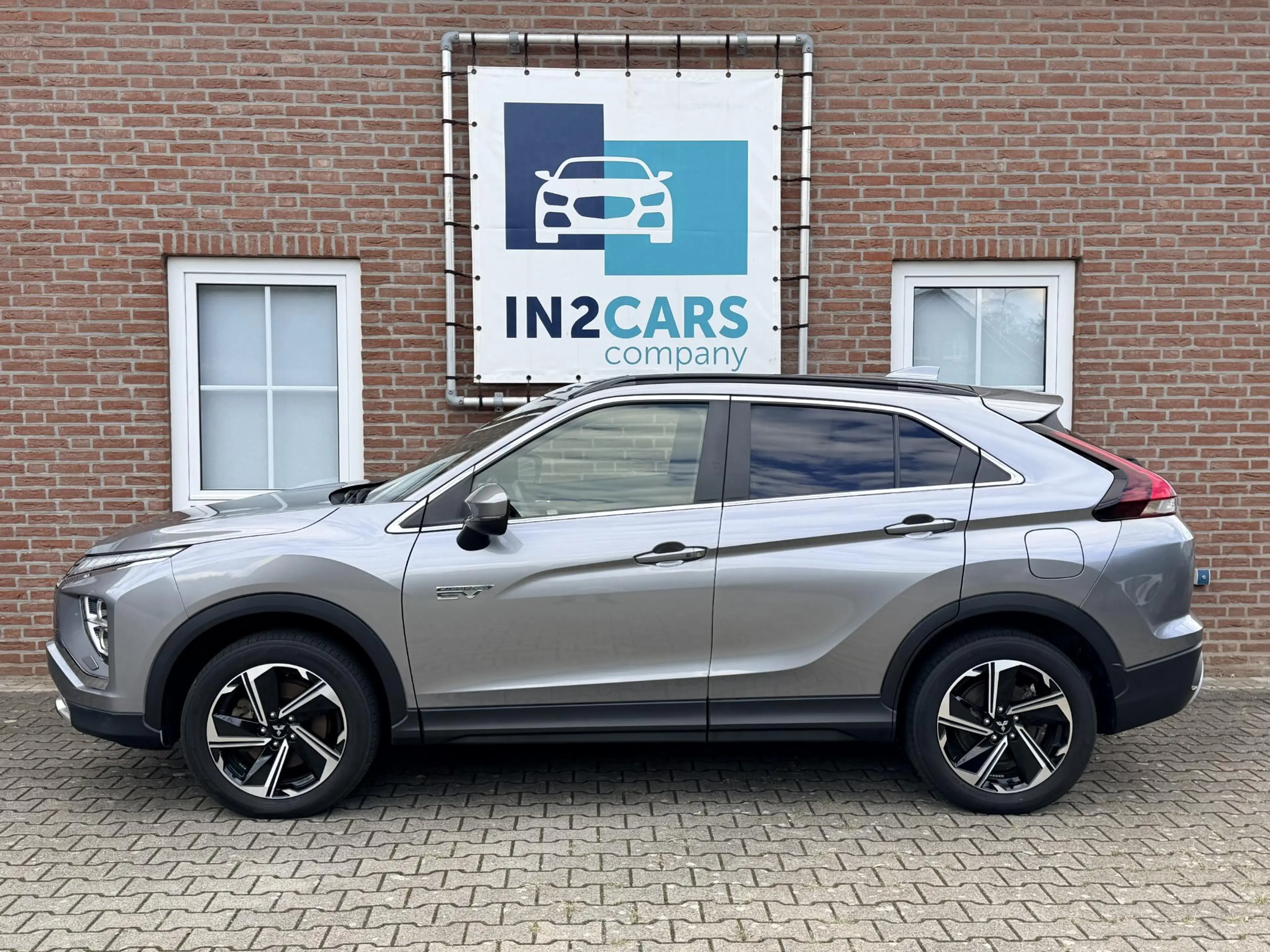 Mitsubishi Eclipse Cross 2.4 PHEV Intense+ Apple carplay / Android Auto — photo 5