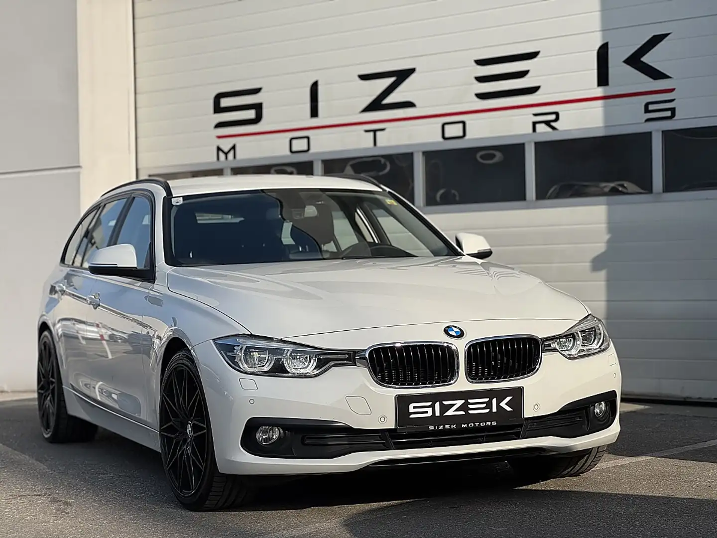 BMW 318 d Touring Aut.|LCi|LED|NAVI|PDC Weiß - 2