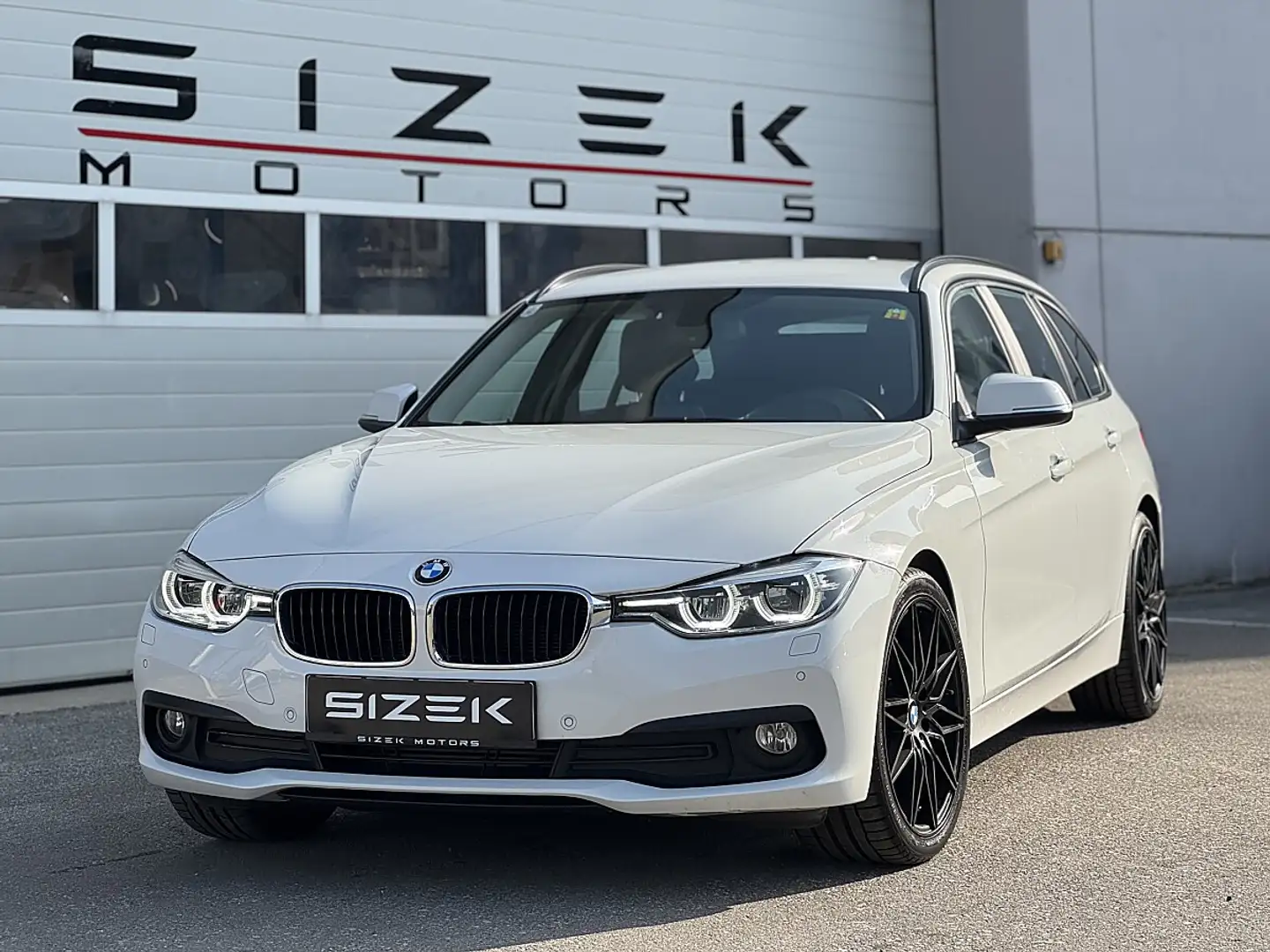 BMW 318 d Touring Aut.|LCi|LED|NAVI|PDC Weiß - 1