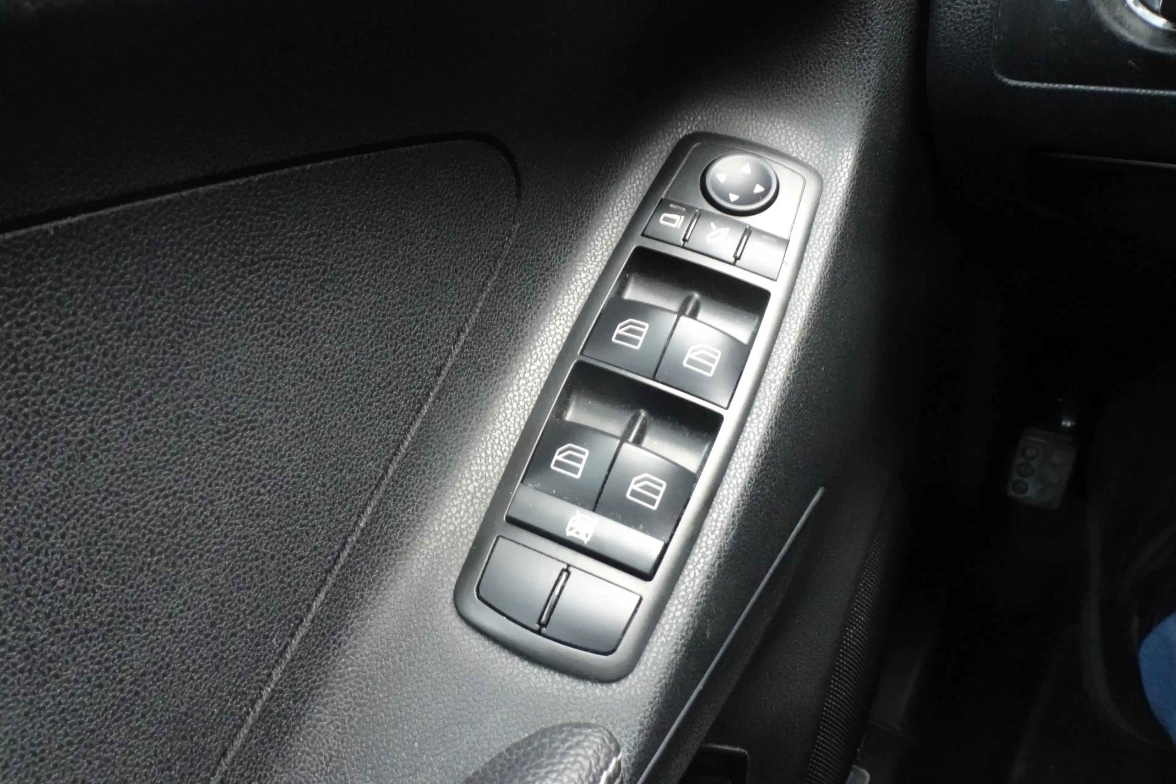 Mercedes-Benz ML 320 M-klasse CDI 4 matic airco navi lkw / van 3500 kg — photo 24