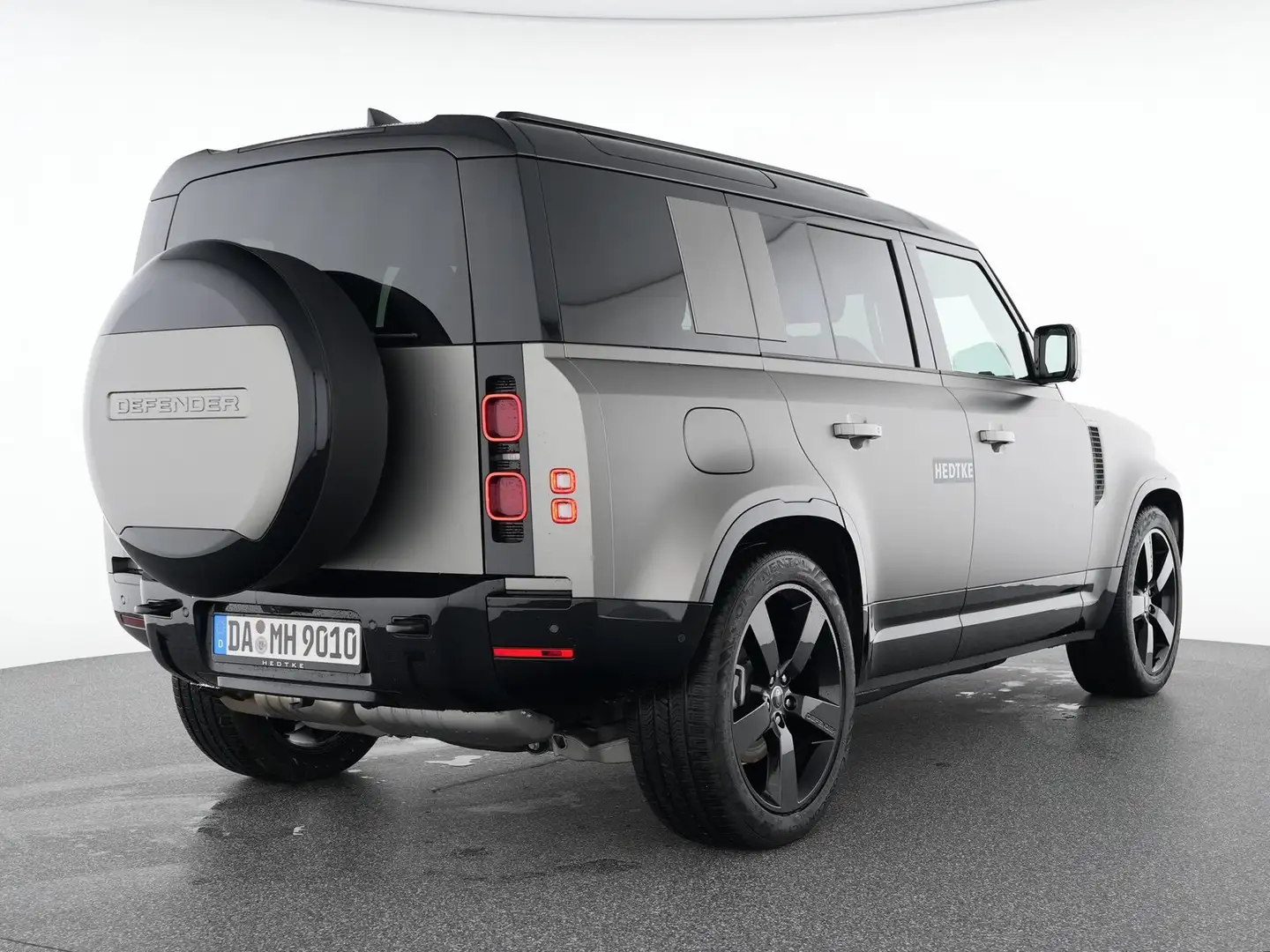 Land Rover Defender 110 D300 X-Dynamic SE 22"+AHK+PANO-LED Silber - 2