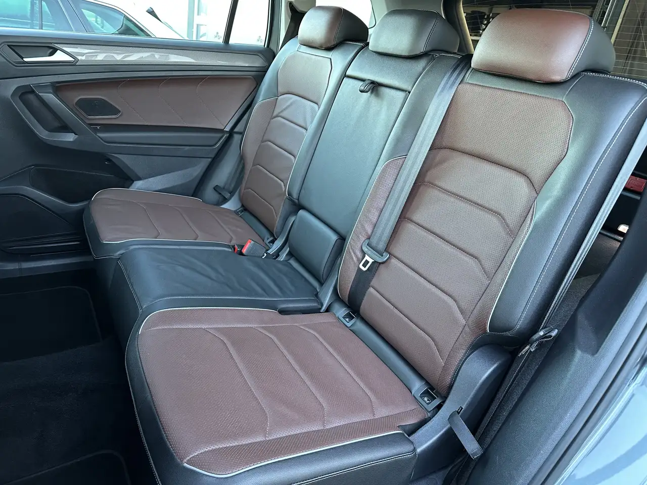 Volkswagen Tiguan Allspace 2.0 TDI 4M DSG Life NAV+LED+AHK 10