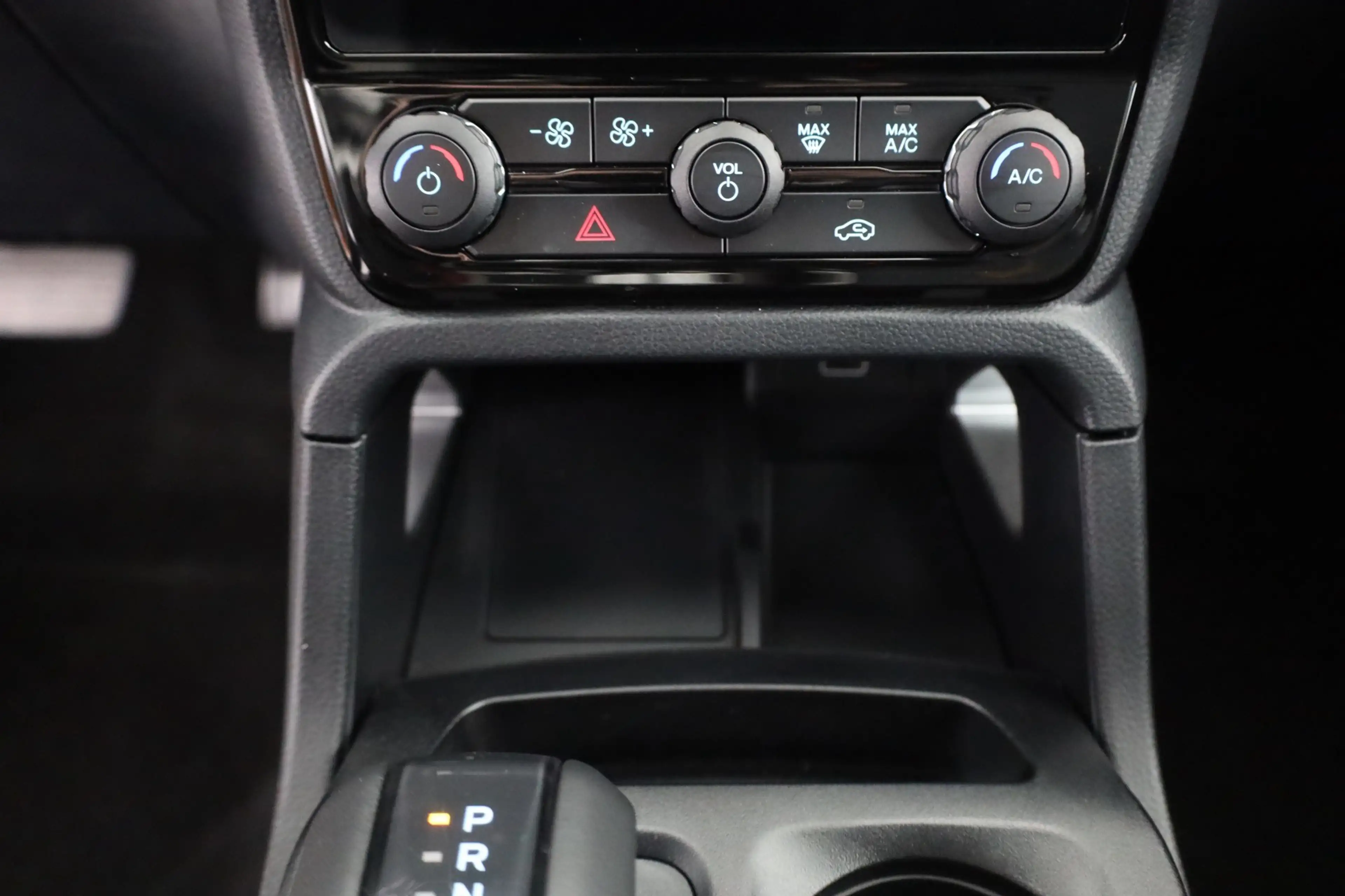 Ford Ranger Wildtrak DoKa 2.0 EcoBlue 4AWD Aut. AHK — photo 12