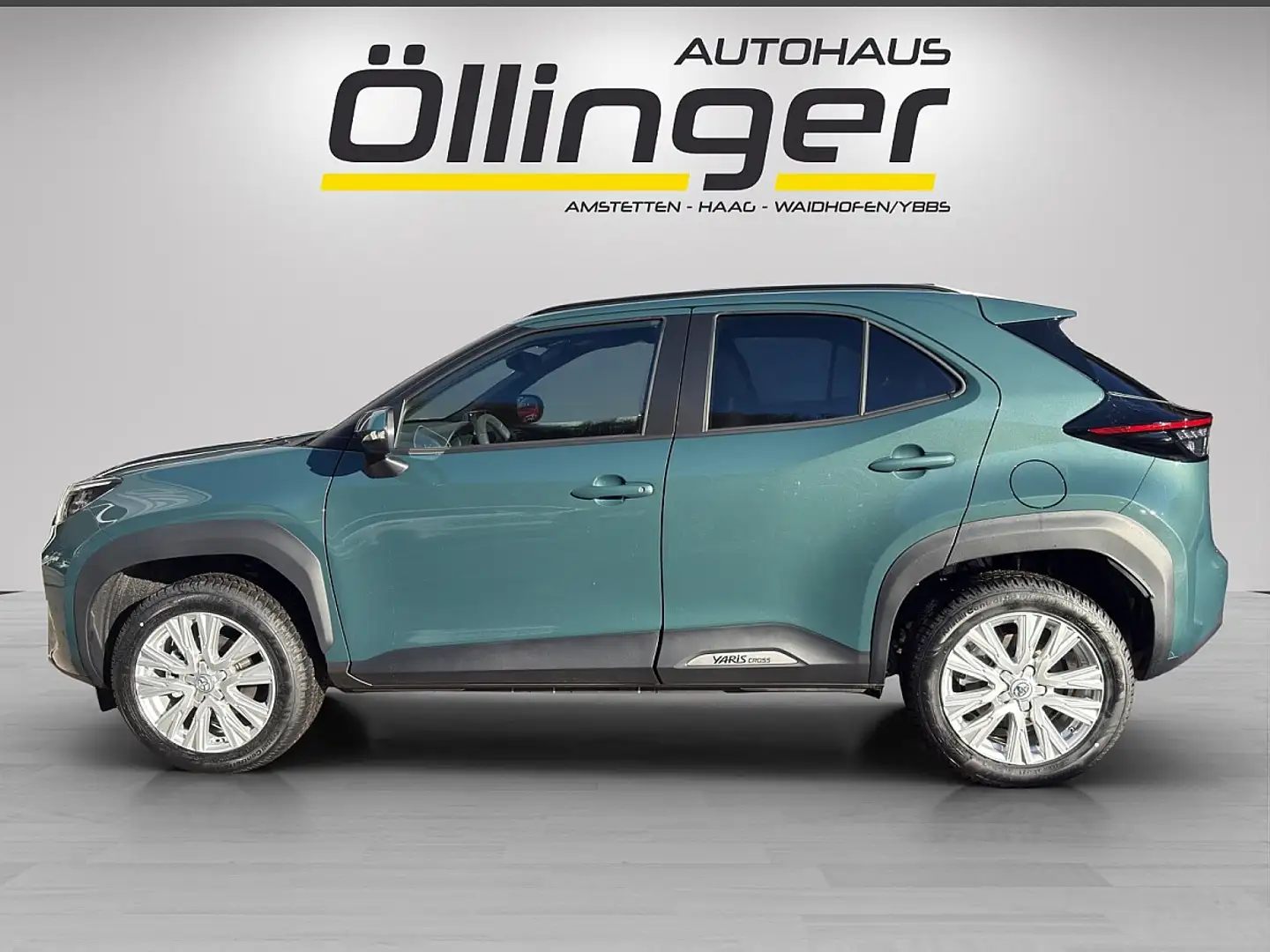 Toyota Yaris Cross 1,5 VVT-i Hybrid Active Drive Aut. Grün - 2