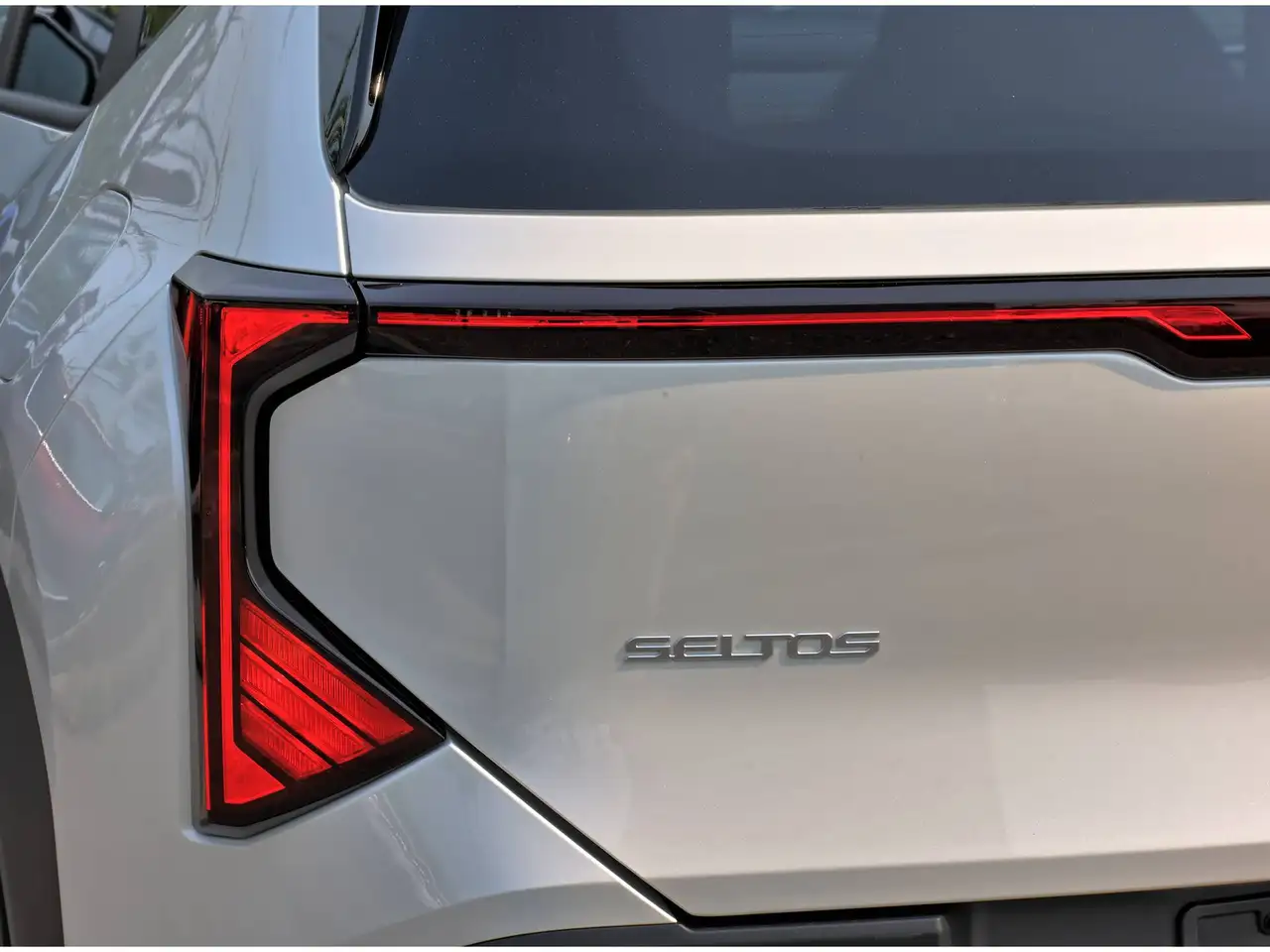 Kia Seltos photo Kia Seltos