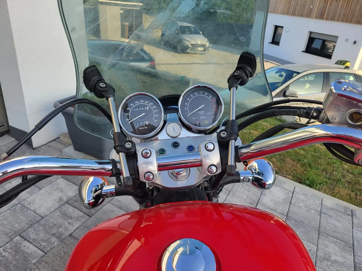 Honda VF 750 Rouge - 2