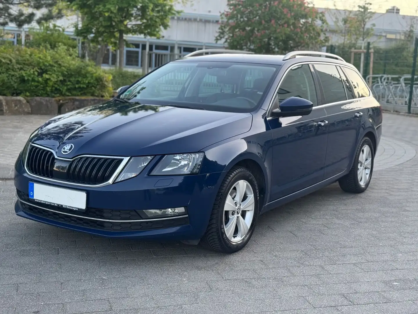 Skoda Octavia Combi Style 4x4 Voll Scheckheft Ambiente Azul - 1