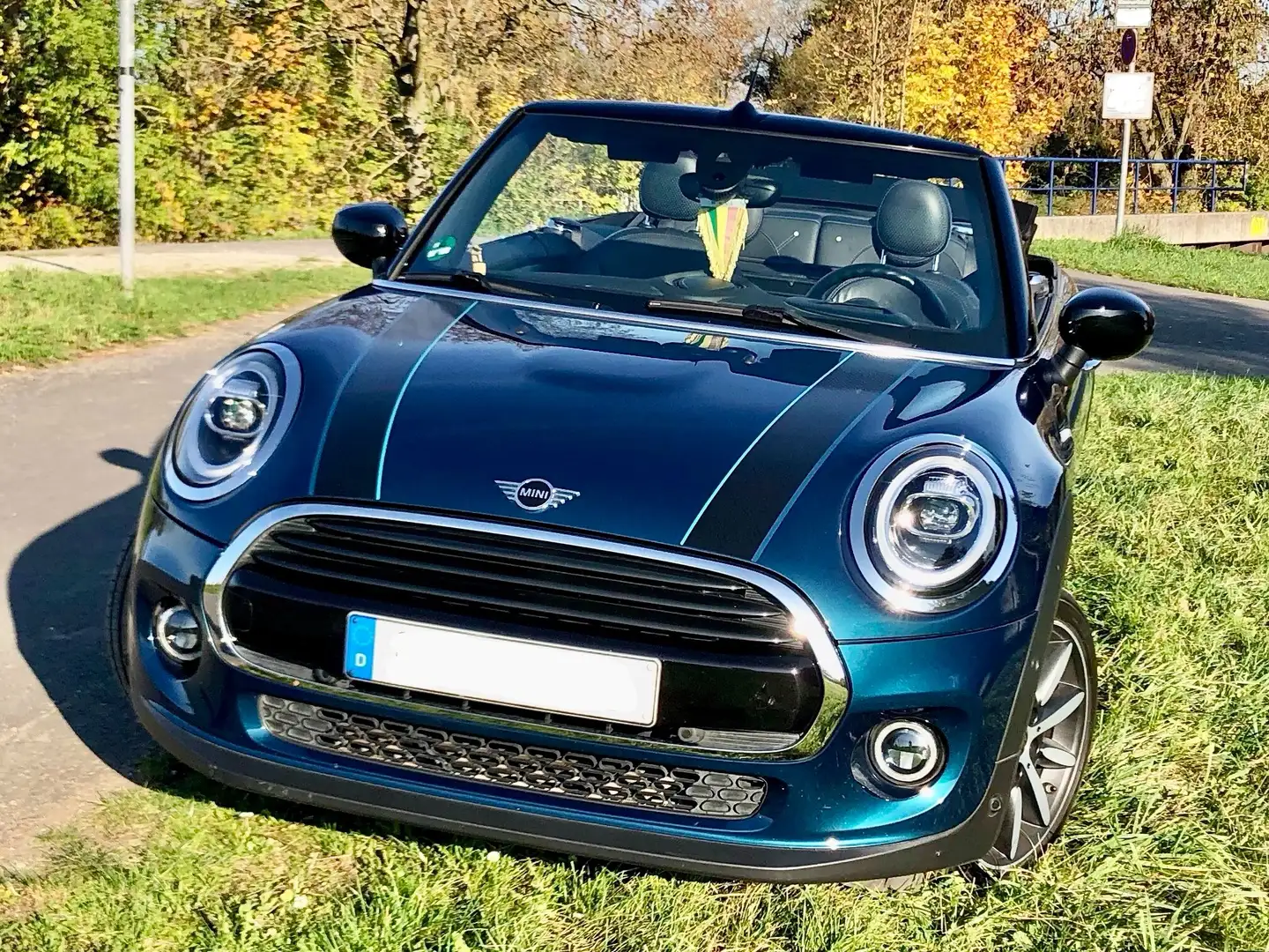 MINI Cooper Cabrio elegant+sportlich! inkl.Winterräder!TÜV neu! Blau - 1
