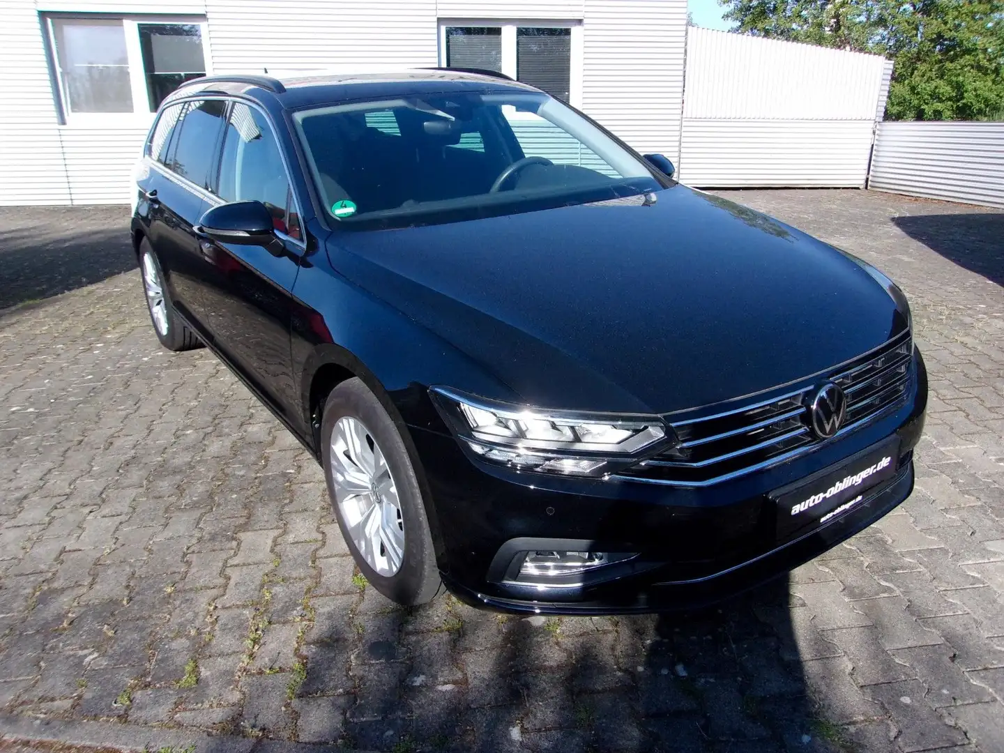 Volkswagen Passat Variant TDI  Automatic Schwarz - 1